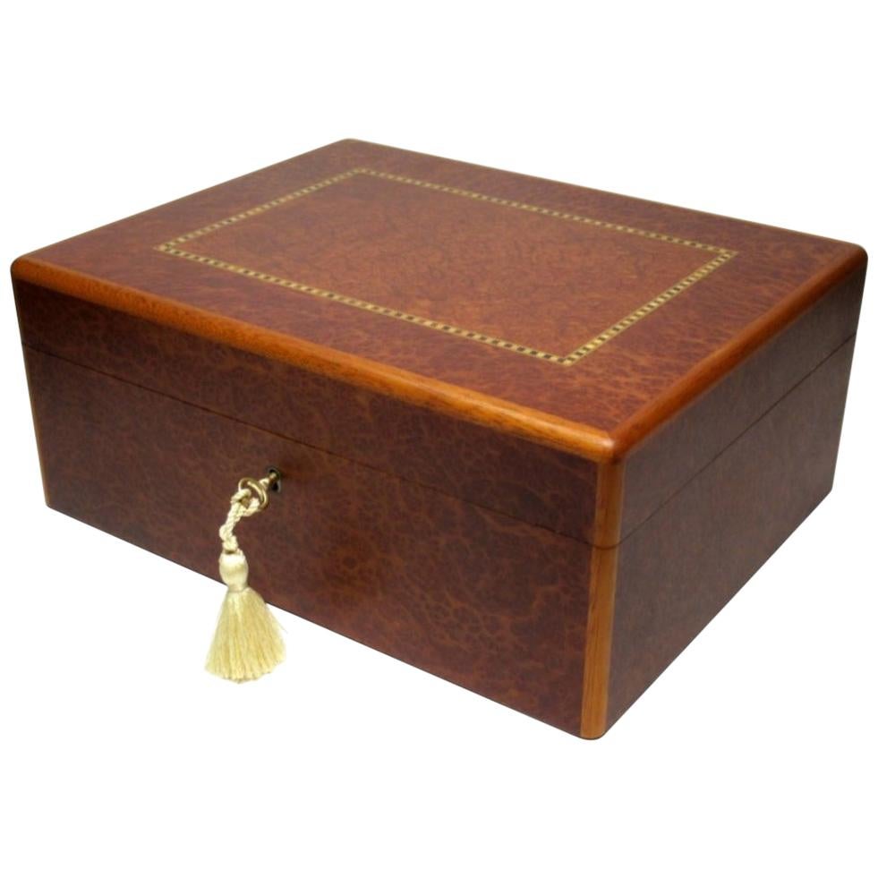 Vavona Burl Wood Handmade Irish Jewelry Casket Box by Manning of Ireland New