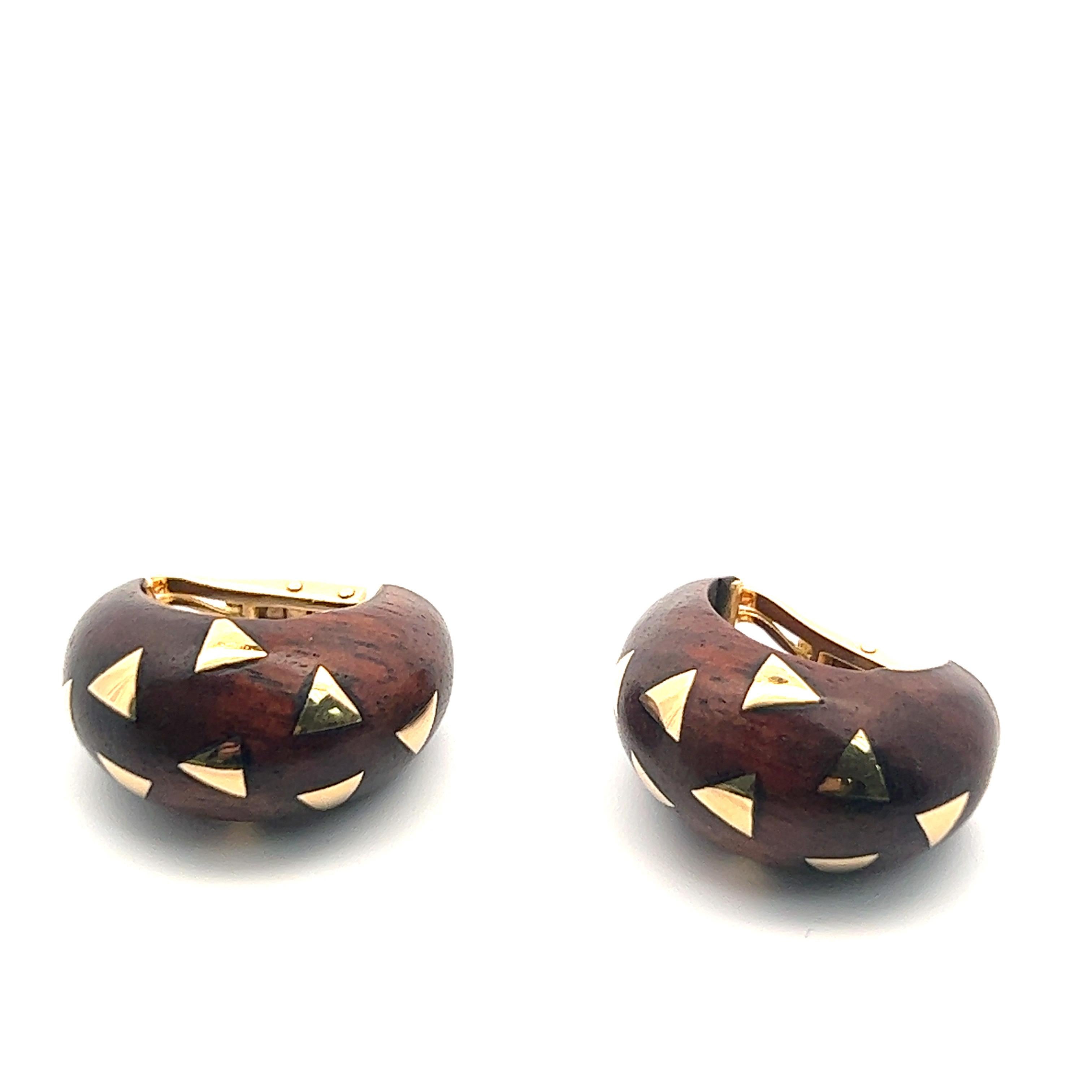 VCA, 18k Yellow Gold Wood Inlaid Gold Earrings For Sale 2