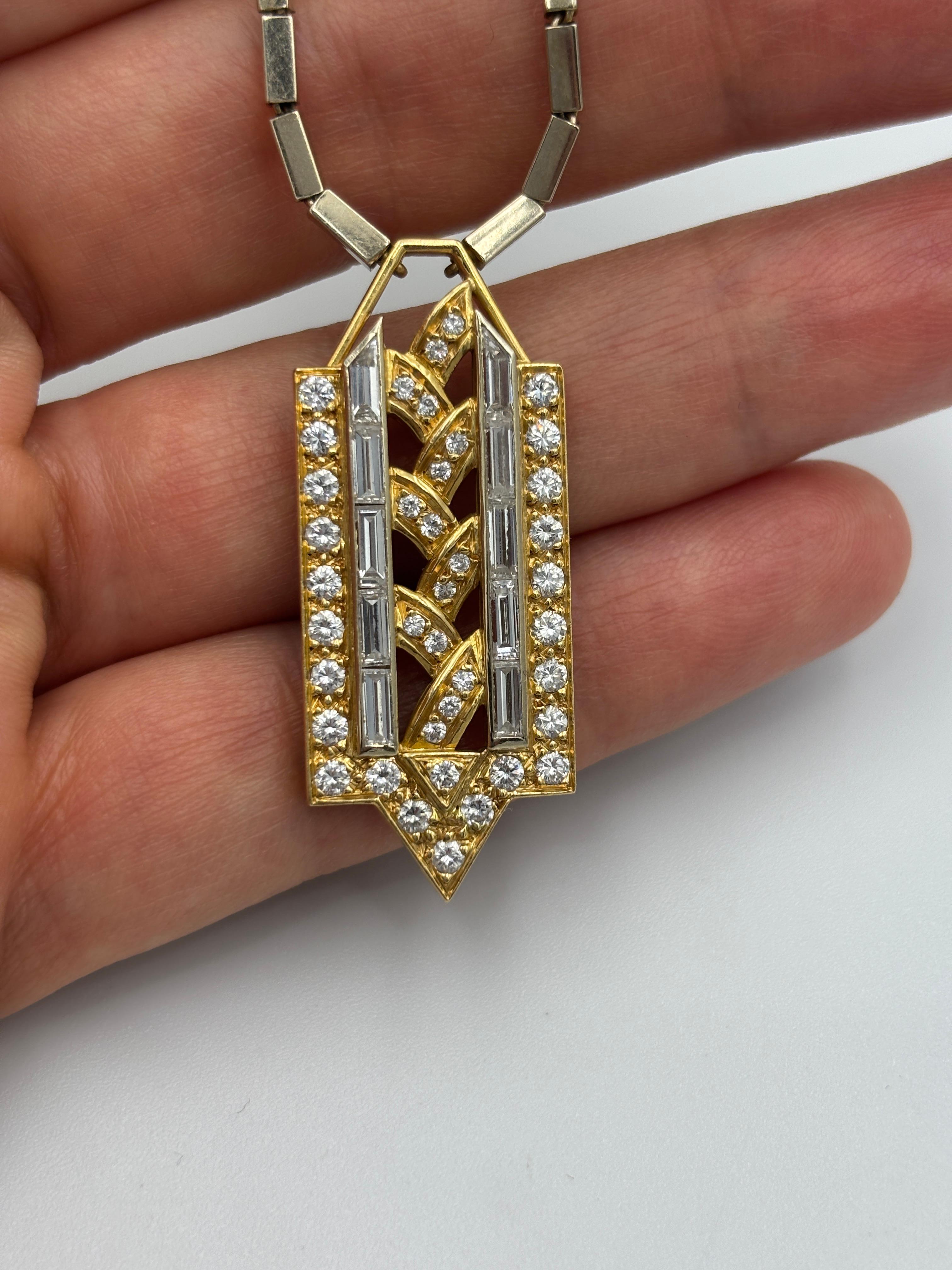 Contemporaneo Pendente VCA 1960 Pery et Fils in oro 18k e diamanti in vendita