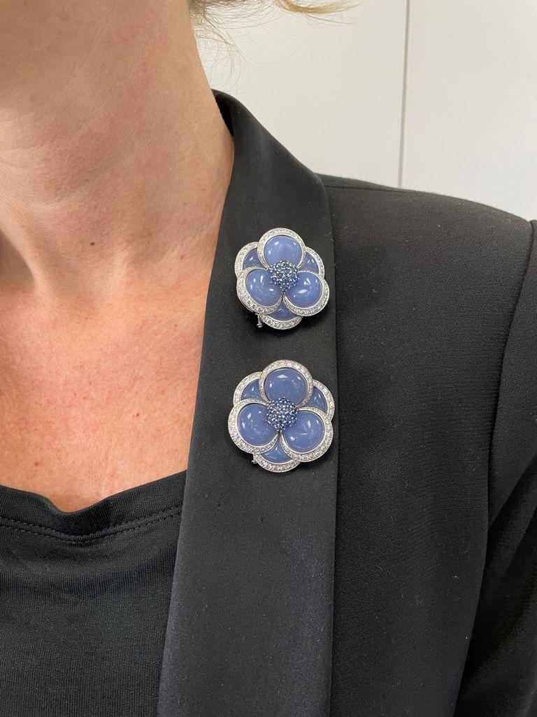VCA Chalcedony, Sapphire and Diamond 'Blue Gardenia' Clip Brooches In Excellent Condition For Sale In New York, NY