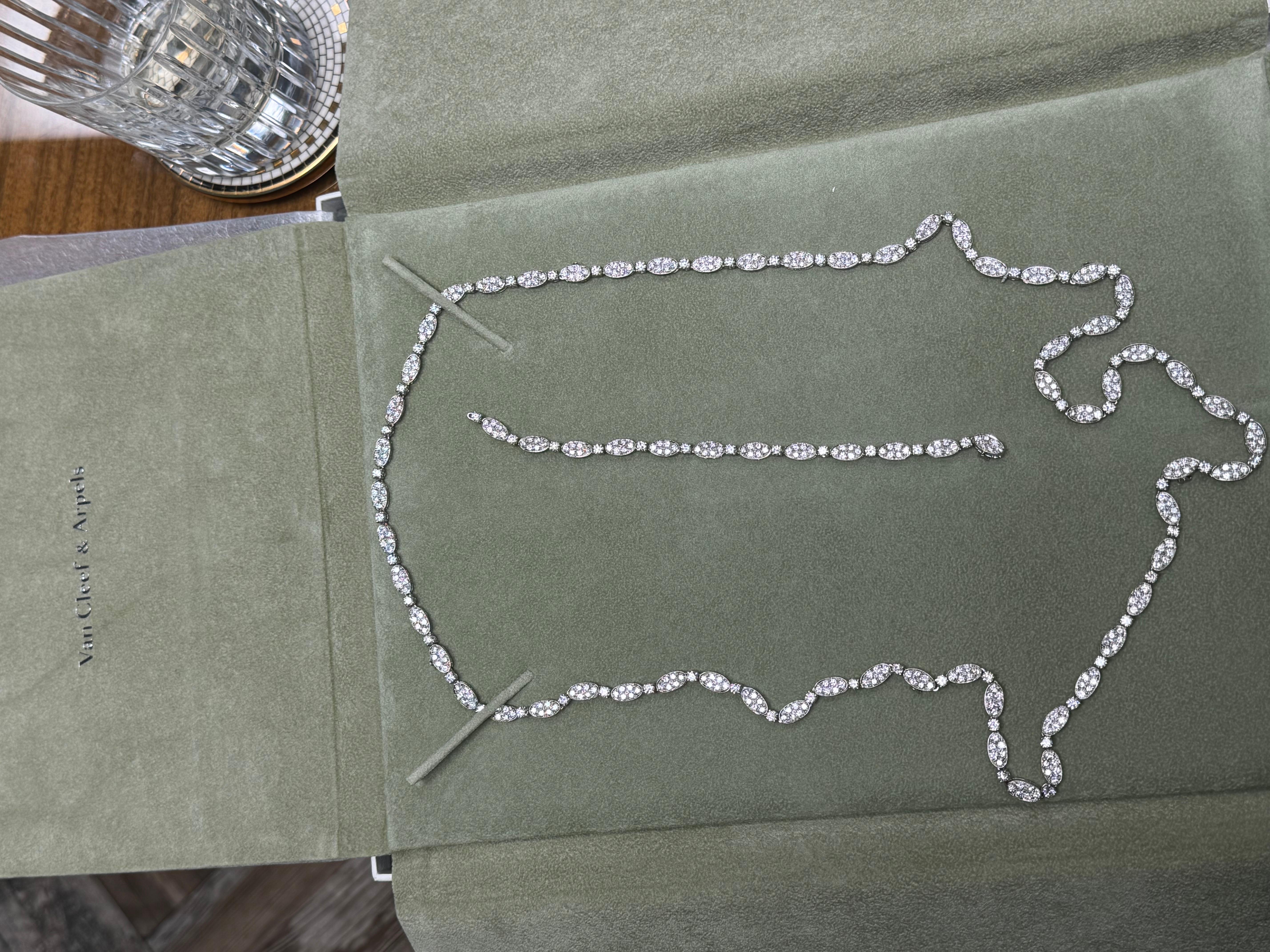 VCA diamond necklace In Excellent Condition For Sale In New York, NY