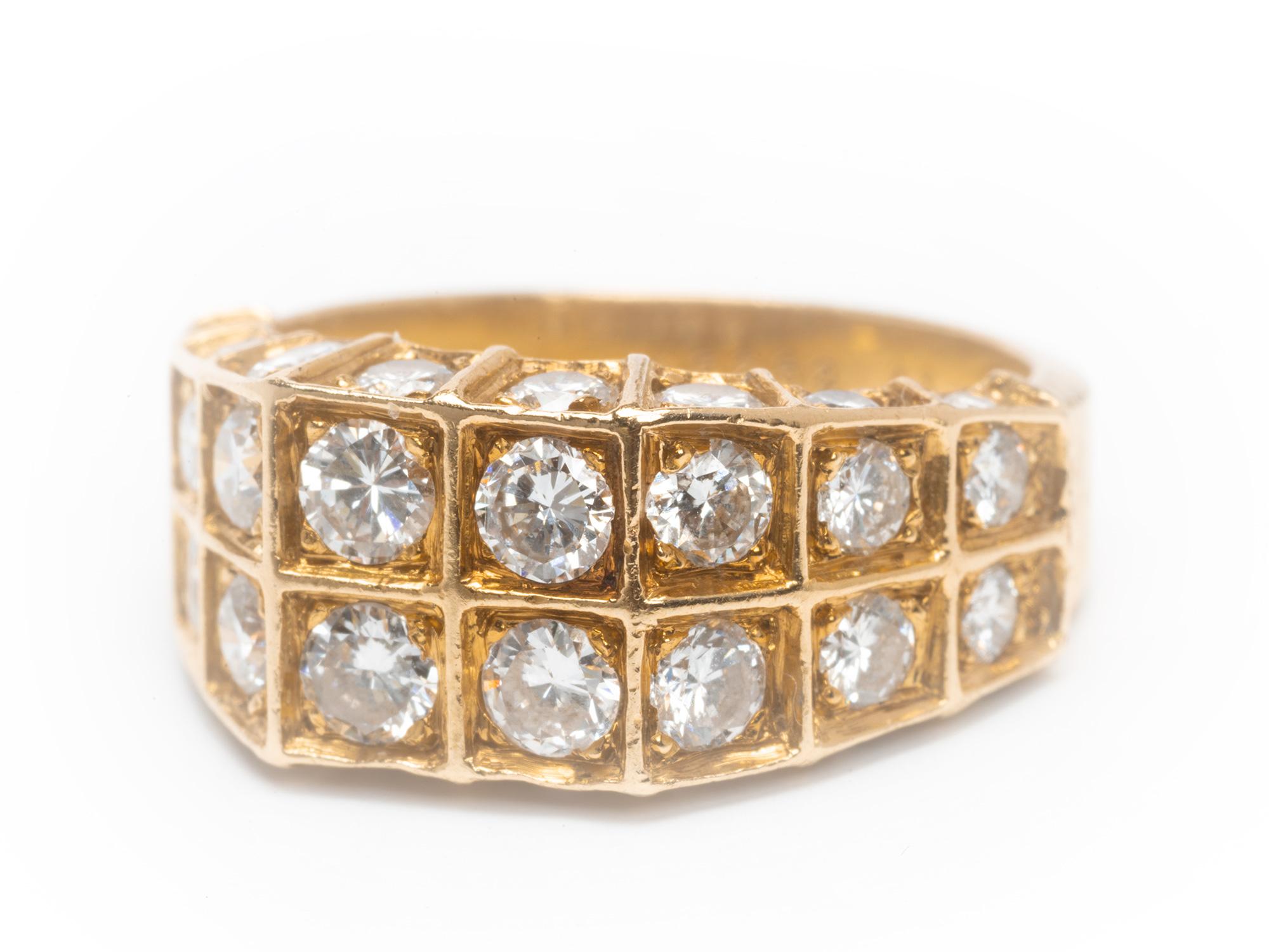 AVC  Anillo de diamantes Four Row en Bueno estado para la venta en San Antonio, TX