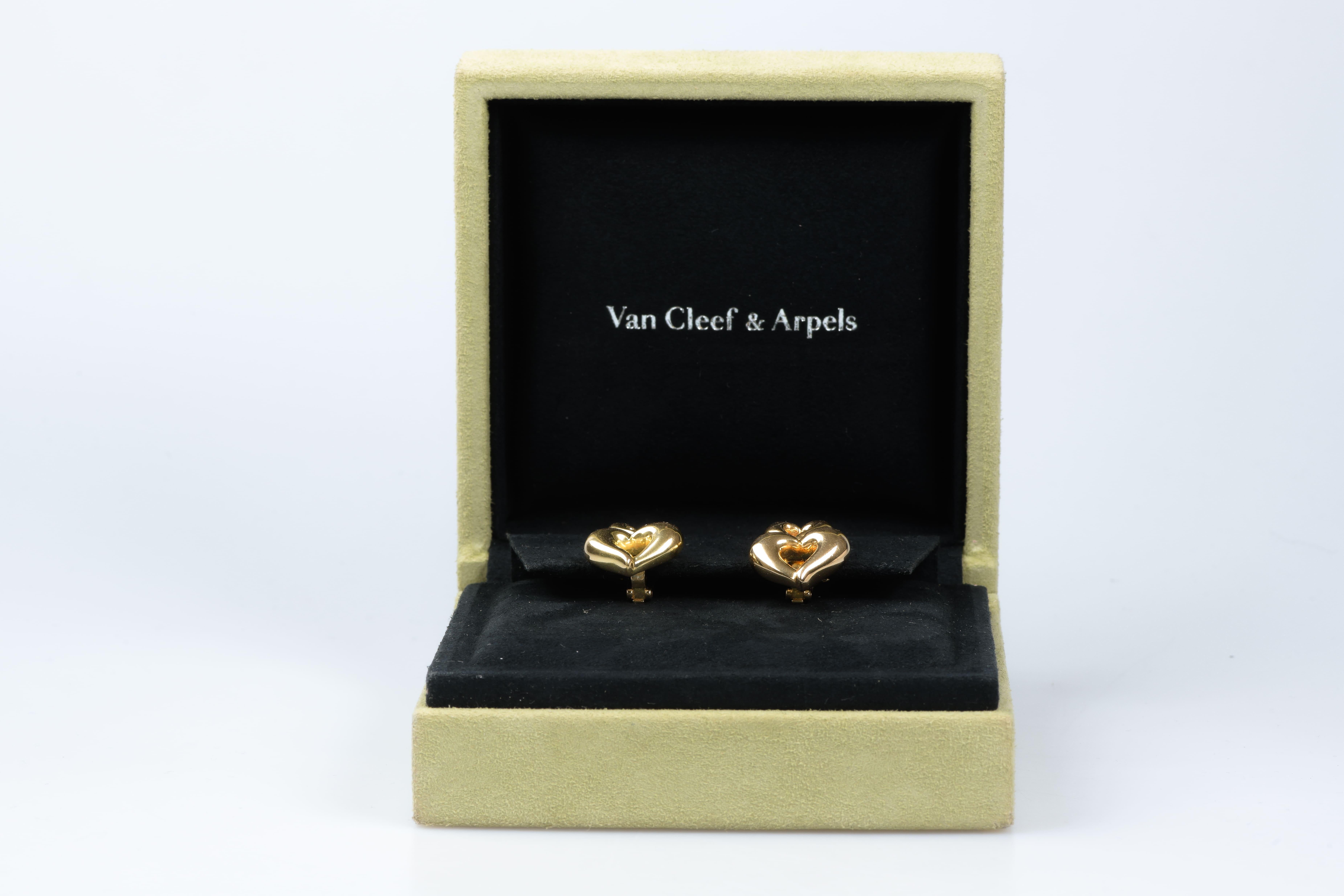 VCA Heart Shaped Earrings in 18K Gold For Sale 1