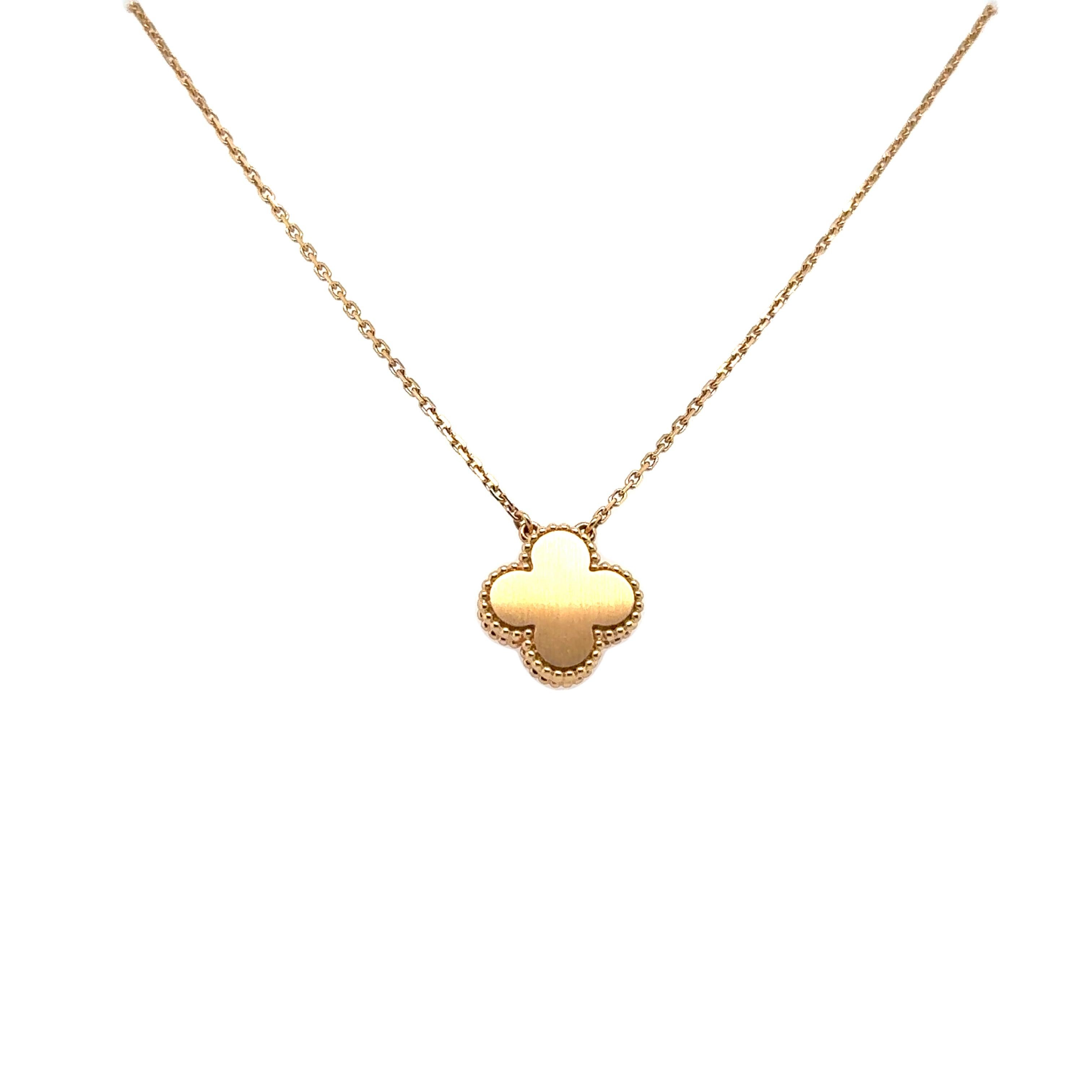 Round Cut VCA - Pink Porcelaine & Diamond 2015 Limited Edition Holiday Alhambra Pendant