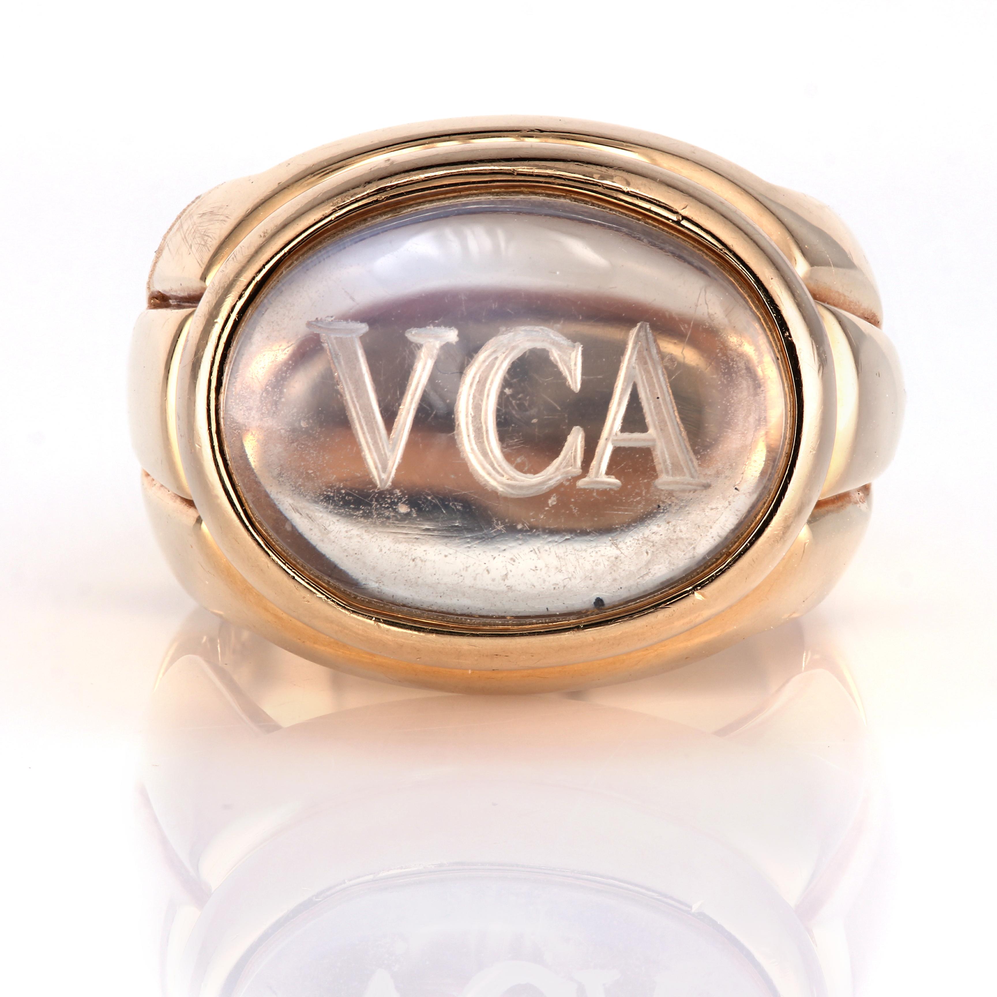VCA Signature moonstone carved logo 18K gold ring In Good Condition For Sale In New York, NY