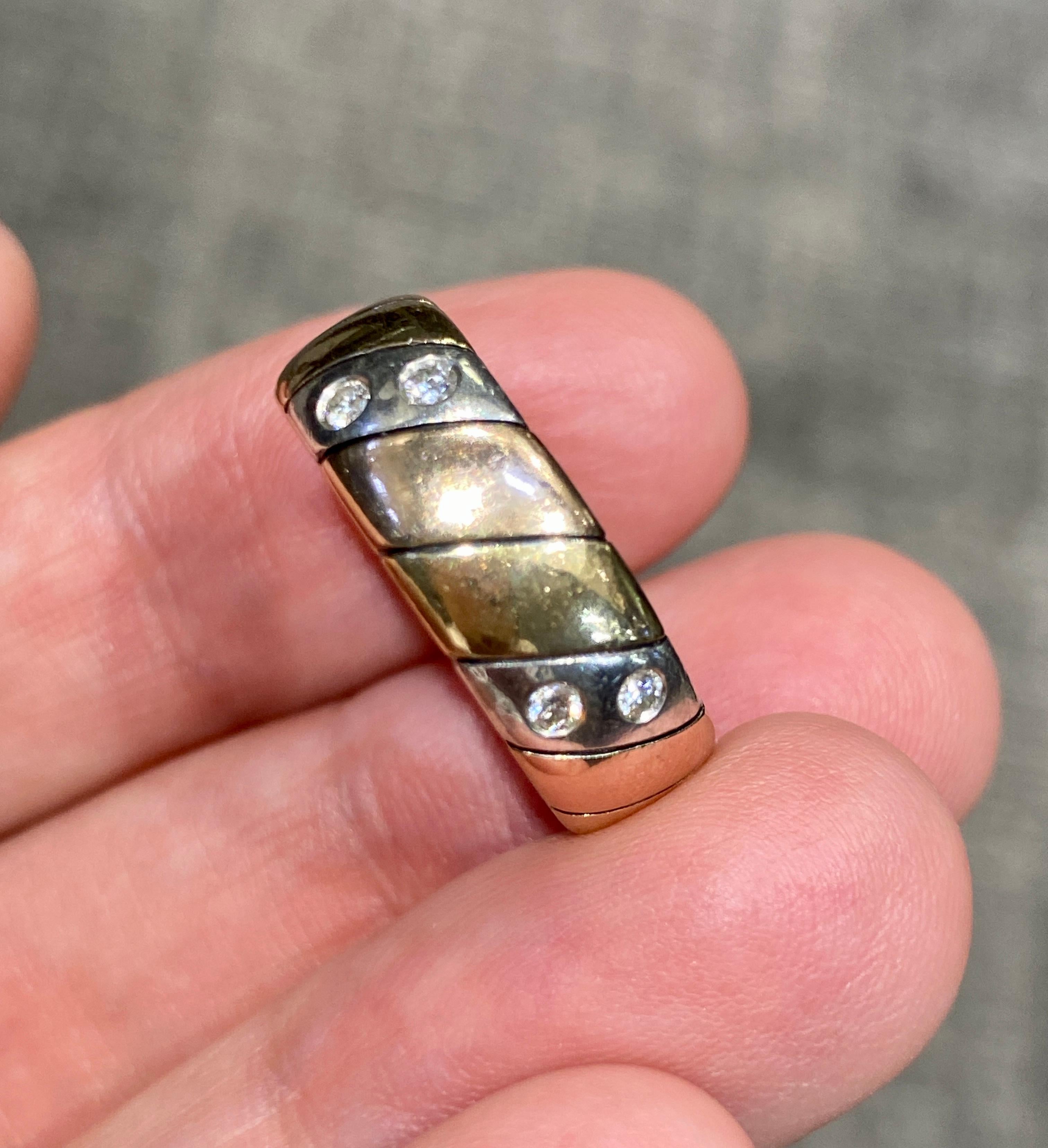 Round Cut VCA silver, yellow and rose gold engagement ring with diamonds For Sale