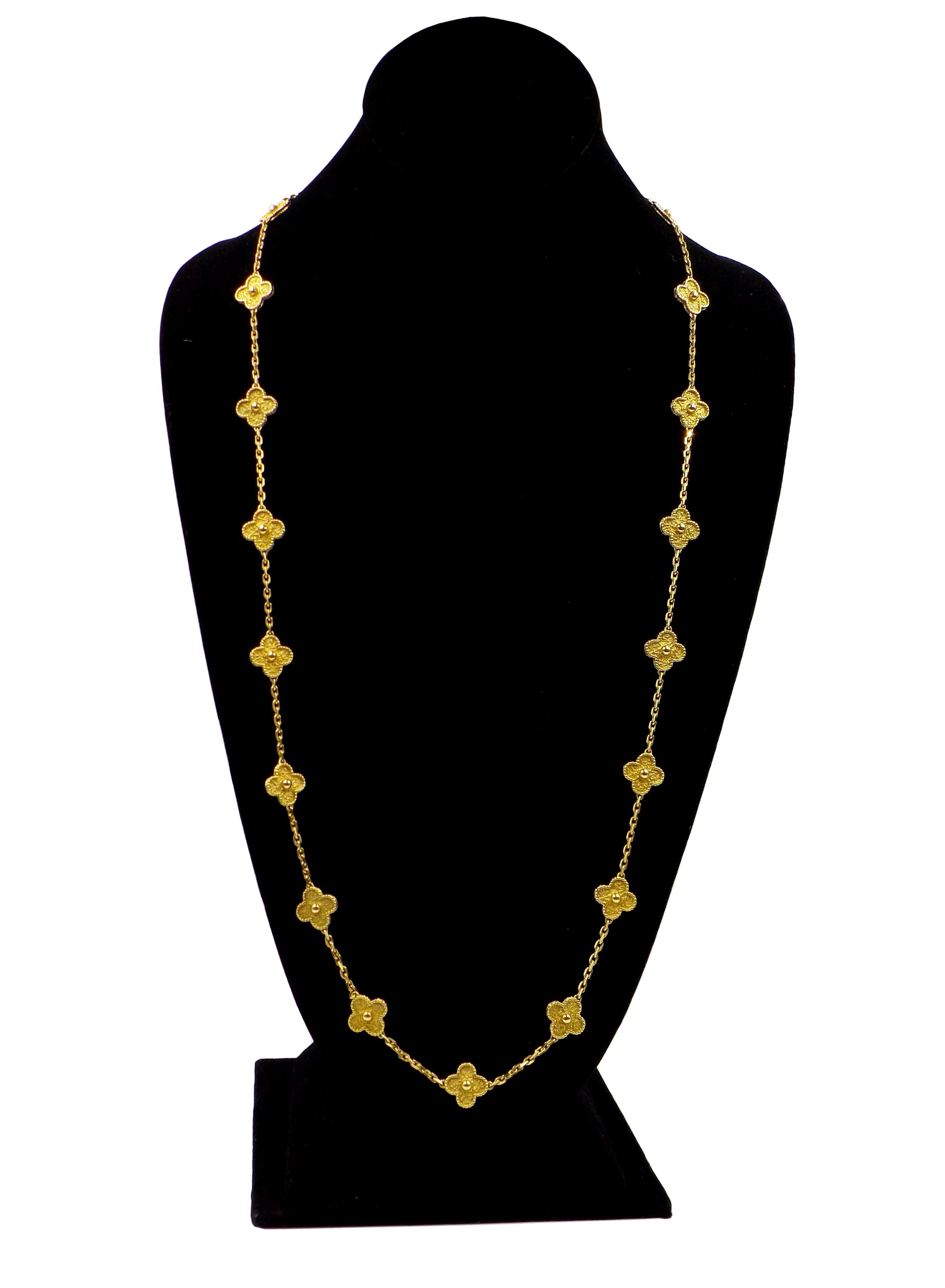 Women's VCA Van Cleef 18K Yellow Gold Vintage Alhambra Necklace 20 Motifs Pouch Papers For Sale