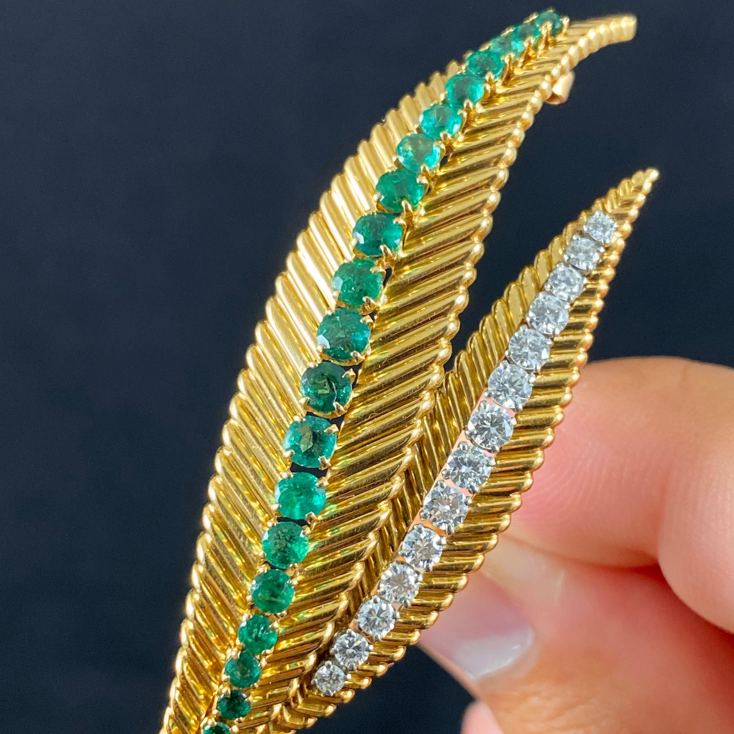 VCA Van Cleef & Arpels Diamond Emerald Leaf Brooch Pin Yellow Gold 1960s-1970s 4