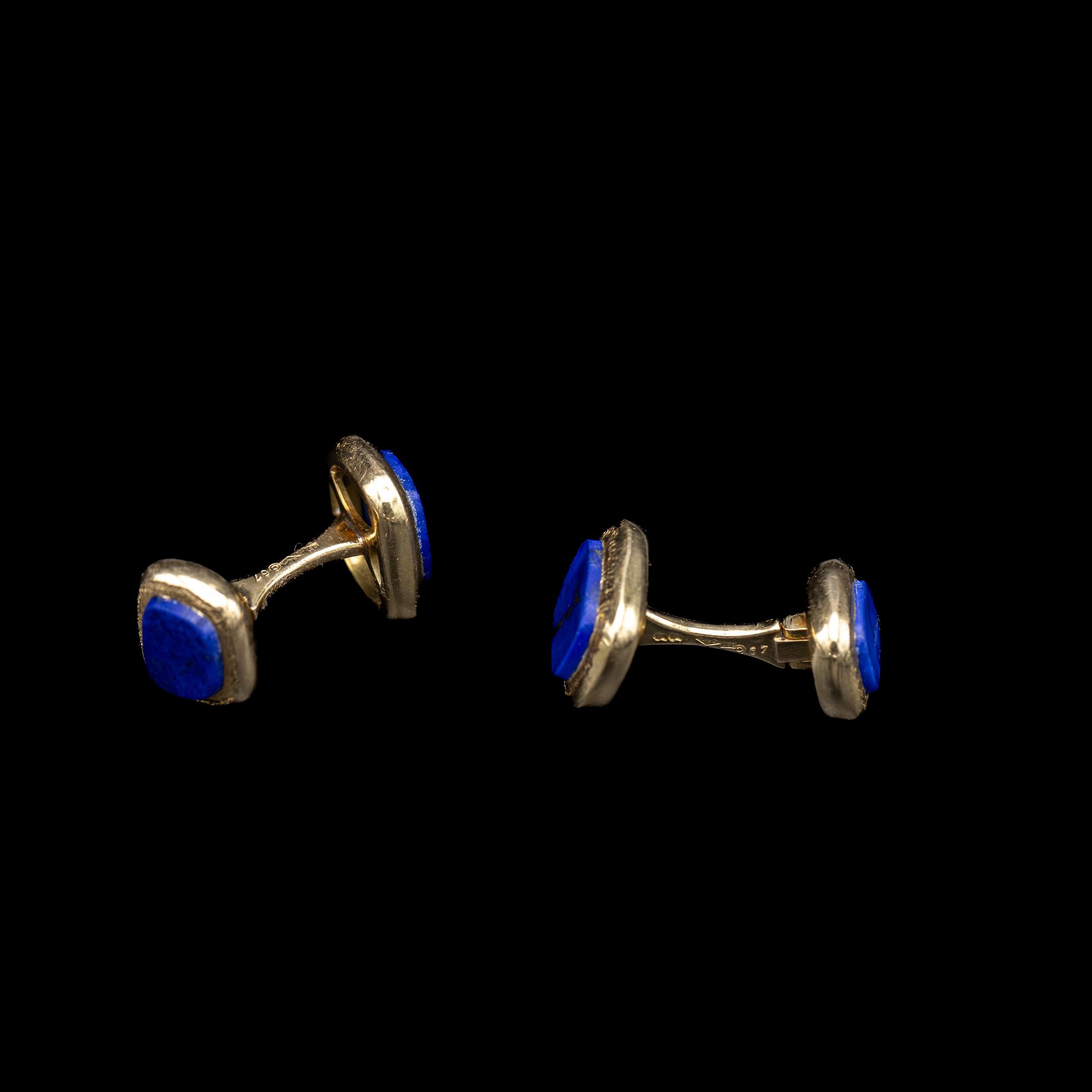VCA Van Cleef & Arpels Georges Lenfant Lapis Lazuli Yellow Gold Cufflinks 1960s In Good Condition For Sale In Lisbon, PT