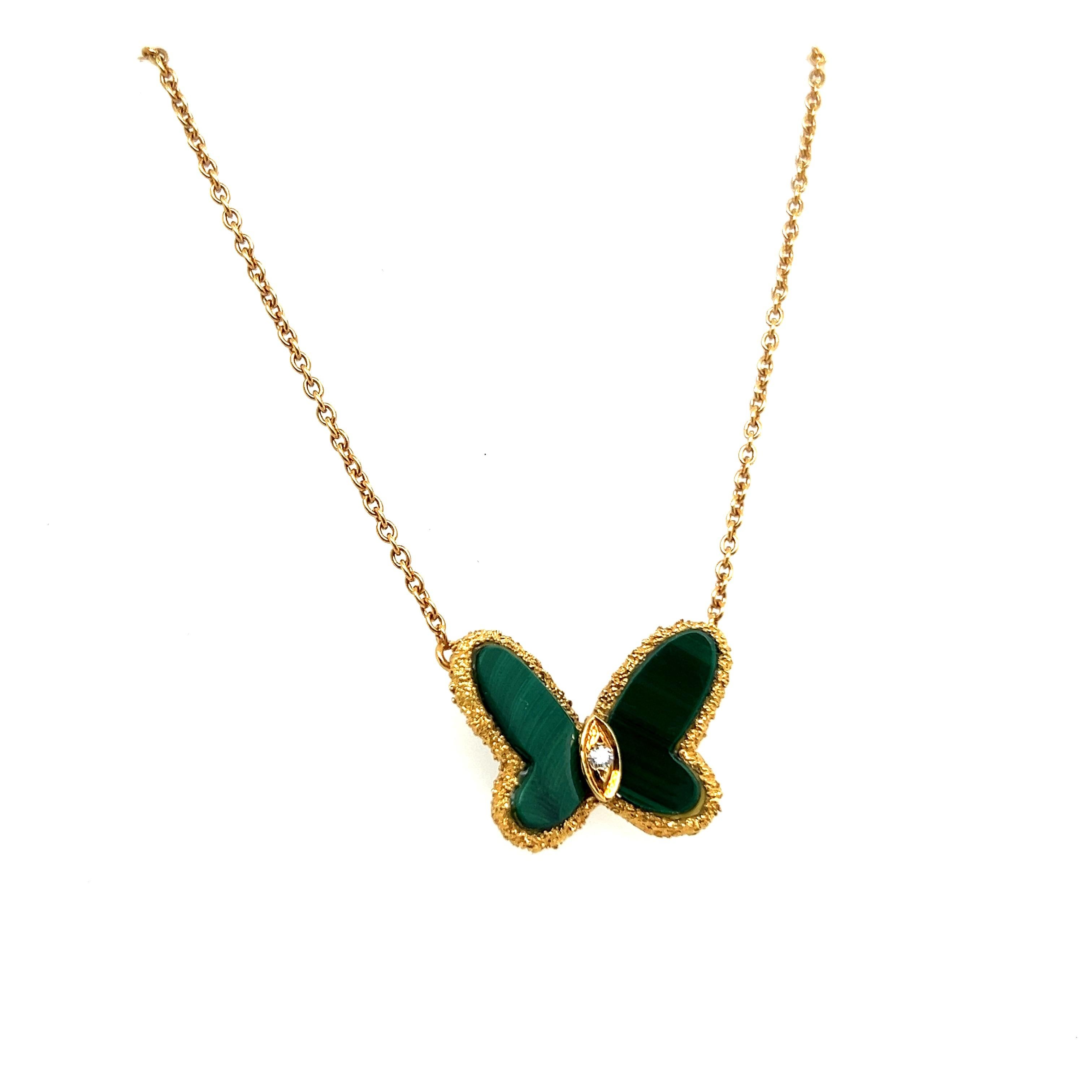 Introducing an authentic Van Cleef & Arpels Vintage Alhambra Butterfly Necklace with Malachite and Diamond. 

This exquisite piece highlights a stunning vintage collar-length design, featuring an 18-karat yellow gold chain adorned with a charming