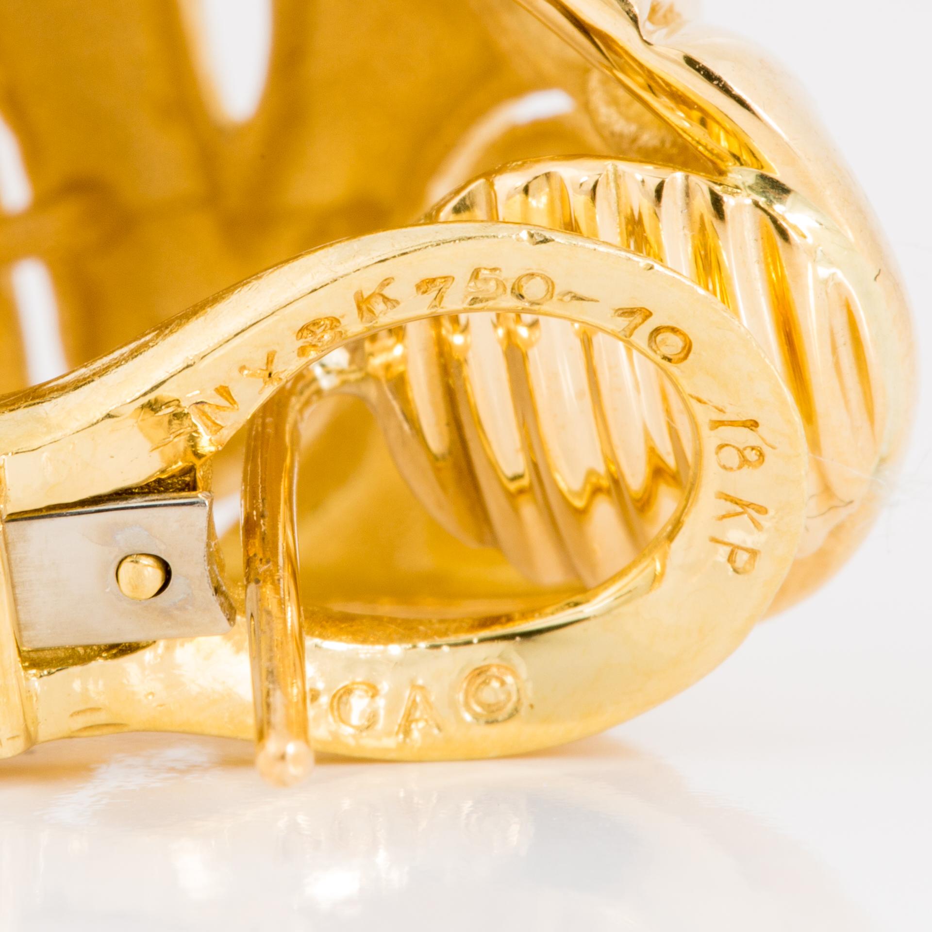 Van Cleef & Arpels Wirbel-Ohrringe aus 18 Karat Gold im Zustand „Gut“ im Angebot in Houston, TX