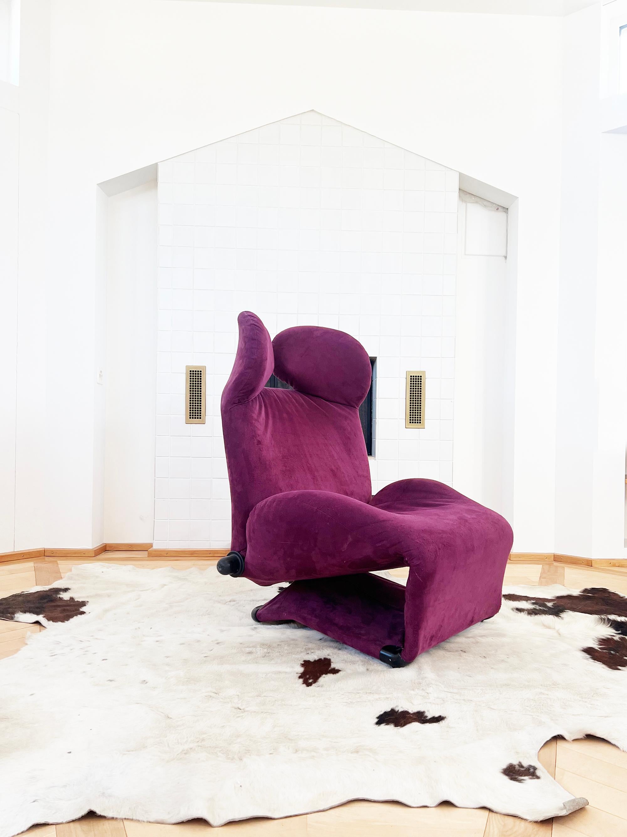 Postmoderne Chaise longue en daim violet V.Cool Cassina 111 de Toshiyuki Kita, Japon, Italie en vente