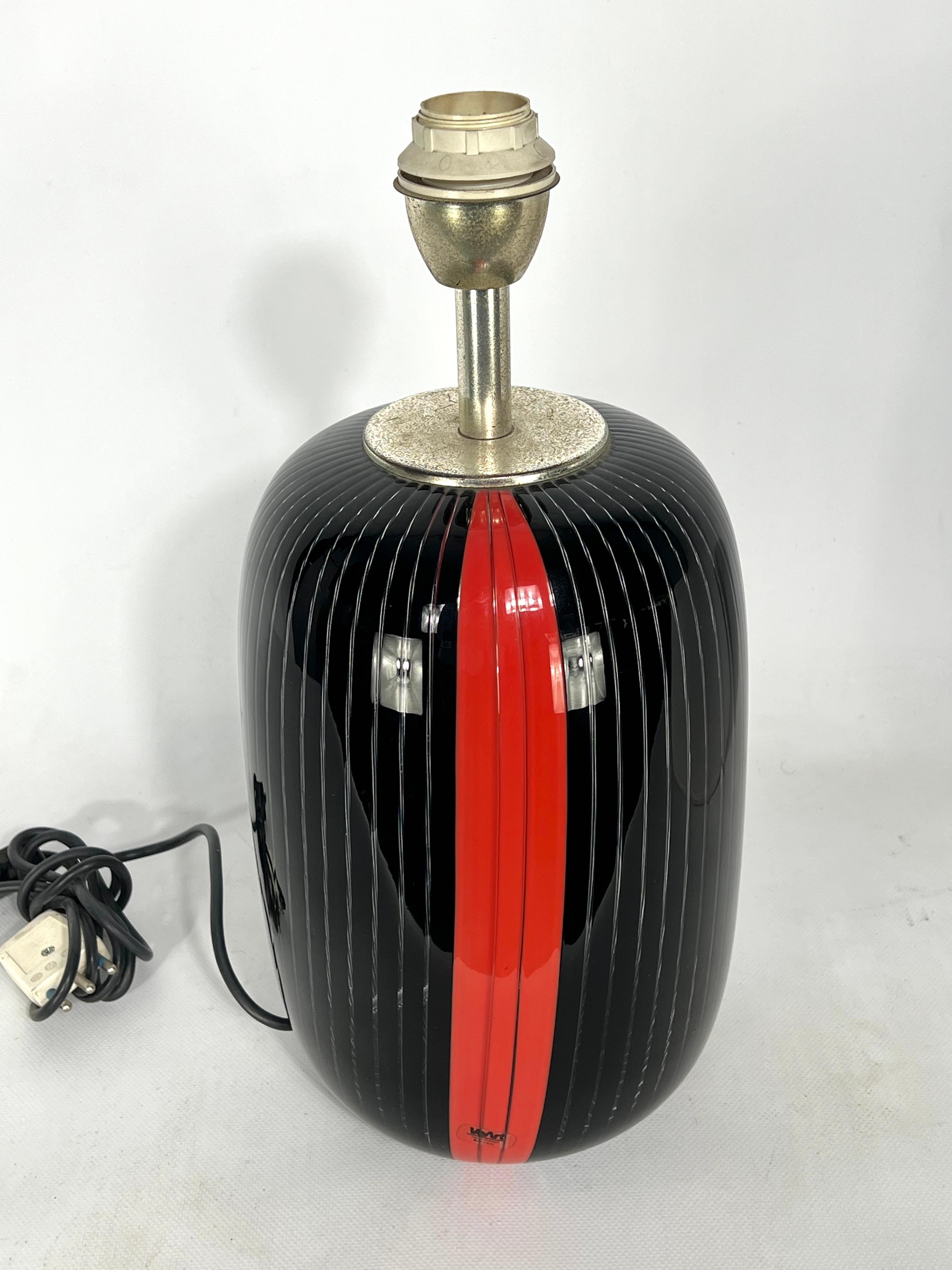 VeArt, black and red Murano glass table lamp from 70s. Labeled For Sale 4