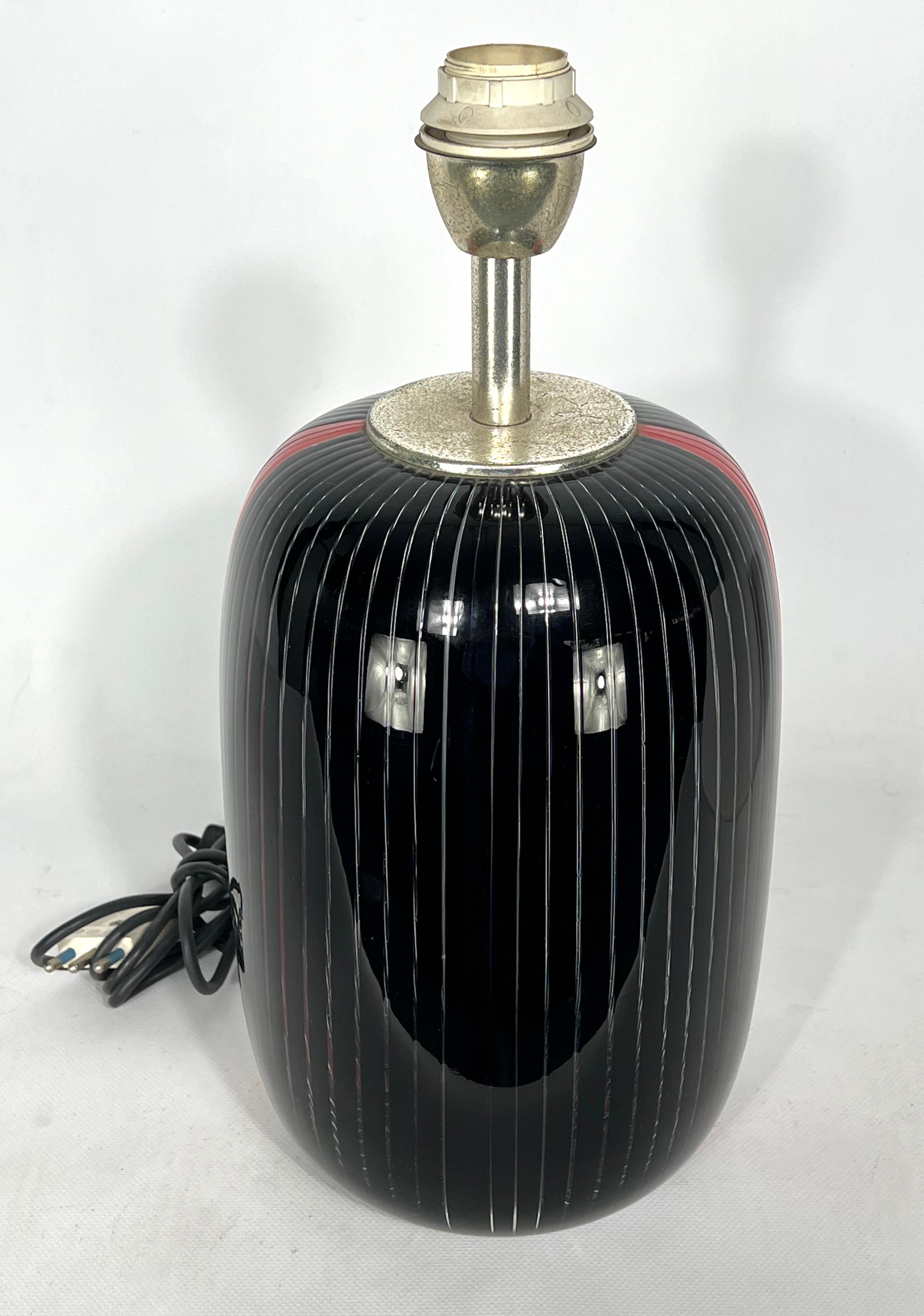 VeArt, black and red Murano glass table lamp from 70s. Labeled For Sale 6