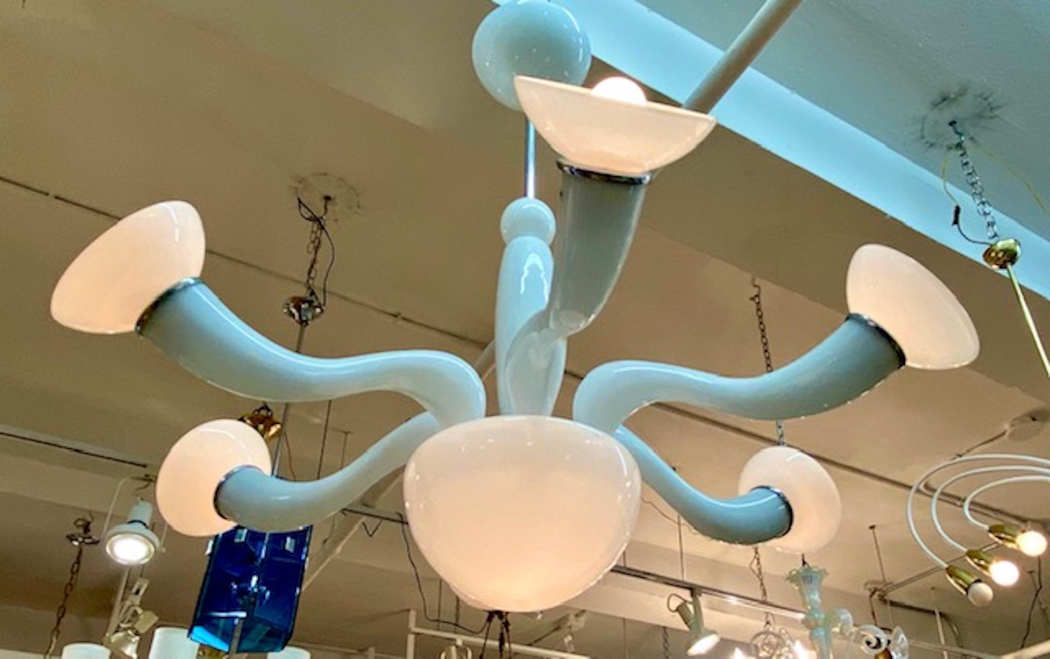 A beautiful 1980s hand blown white glass six-arm chandelier by Italian manufacturer VeArt. This is the six arm version of the larger eighteen arm VeArt 