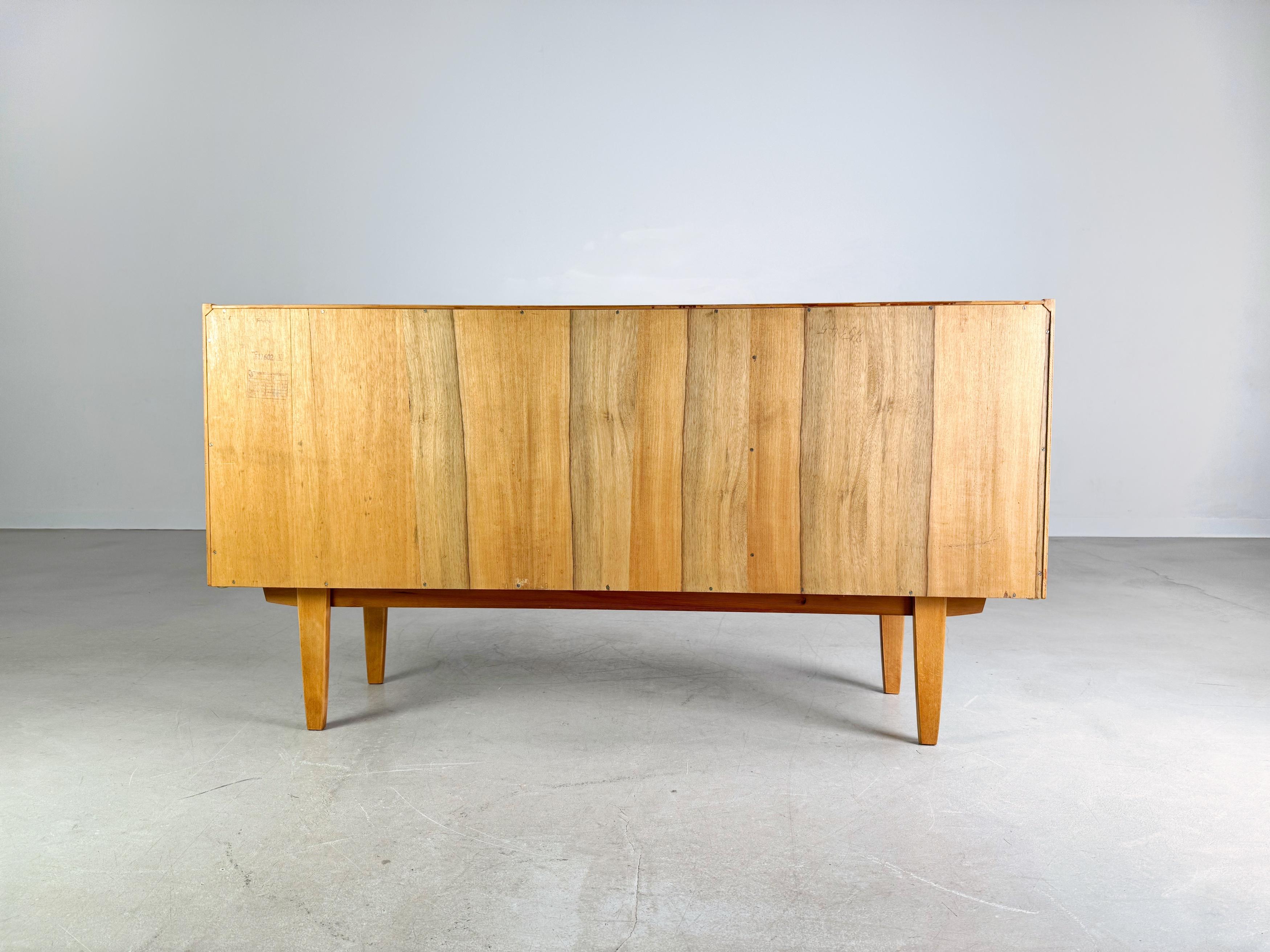 VEB DW Hellerau Sideboard 602 Midcentury Franz Ehrlich Eiche For Sale 1