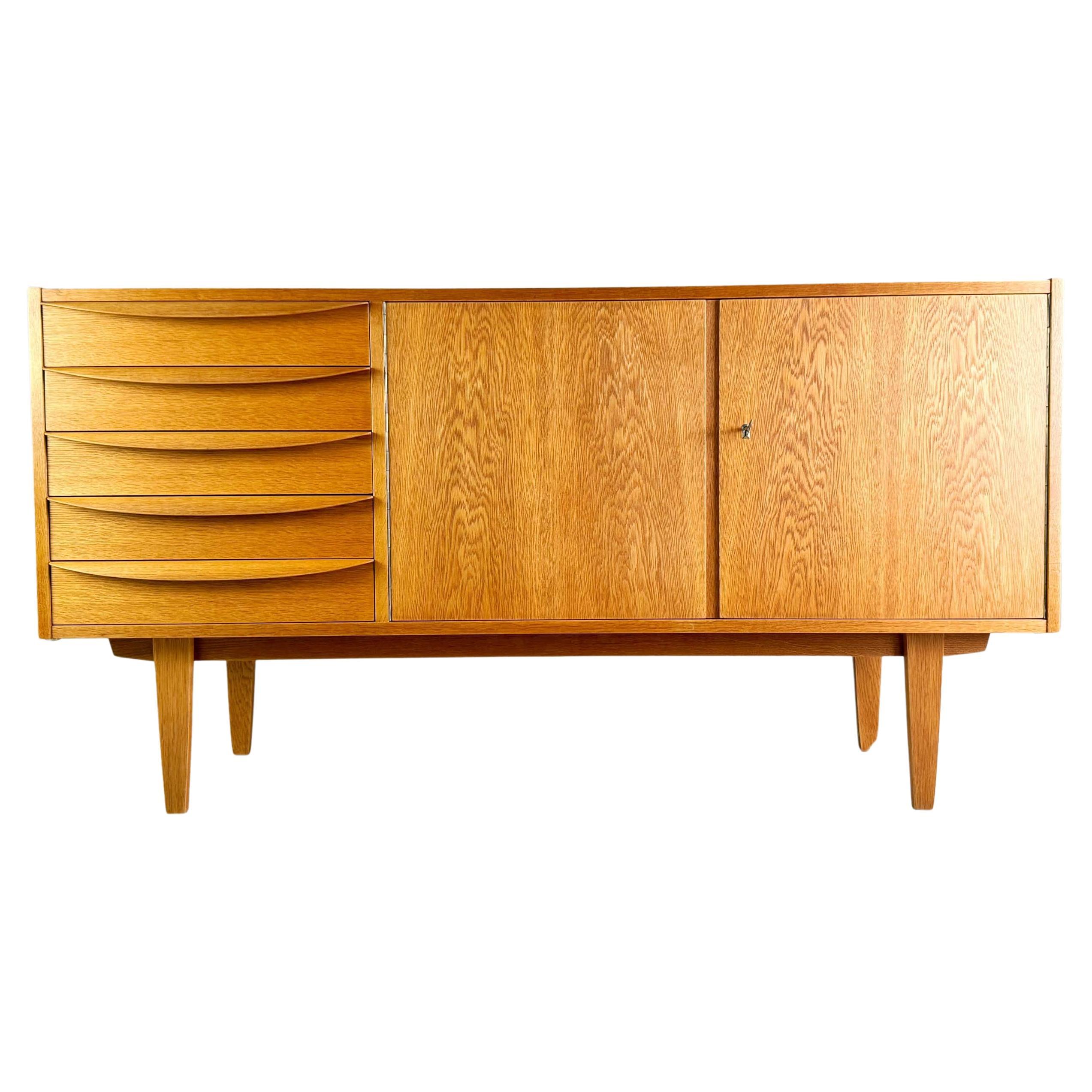 VEB DW Hellerau Sideboard 602 Midcentury Franz Ehrlich Eiche