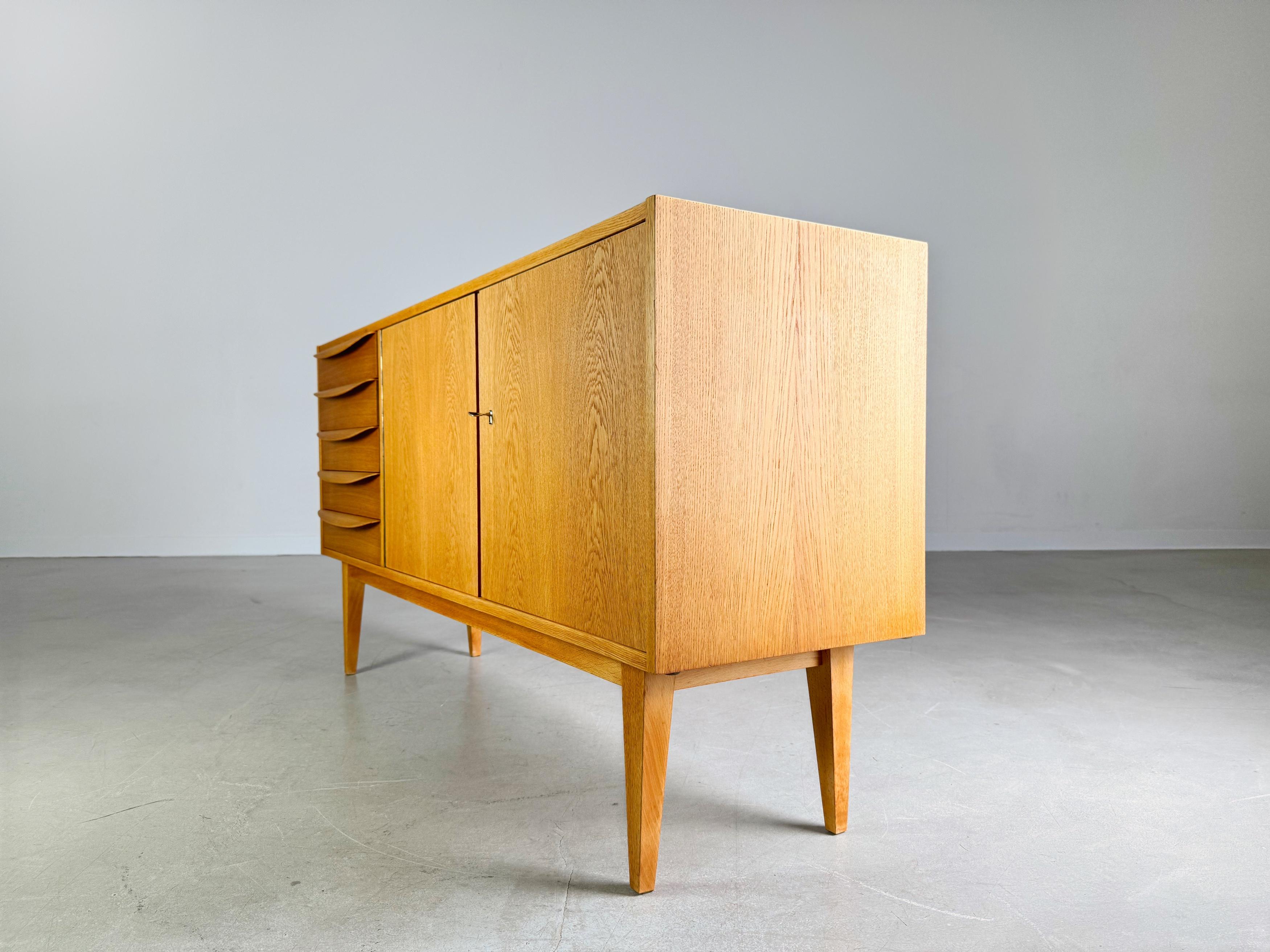 Bois VEB DW Hellerau 602 Vintage Franz Ehrlich Eiche en vente