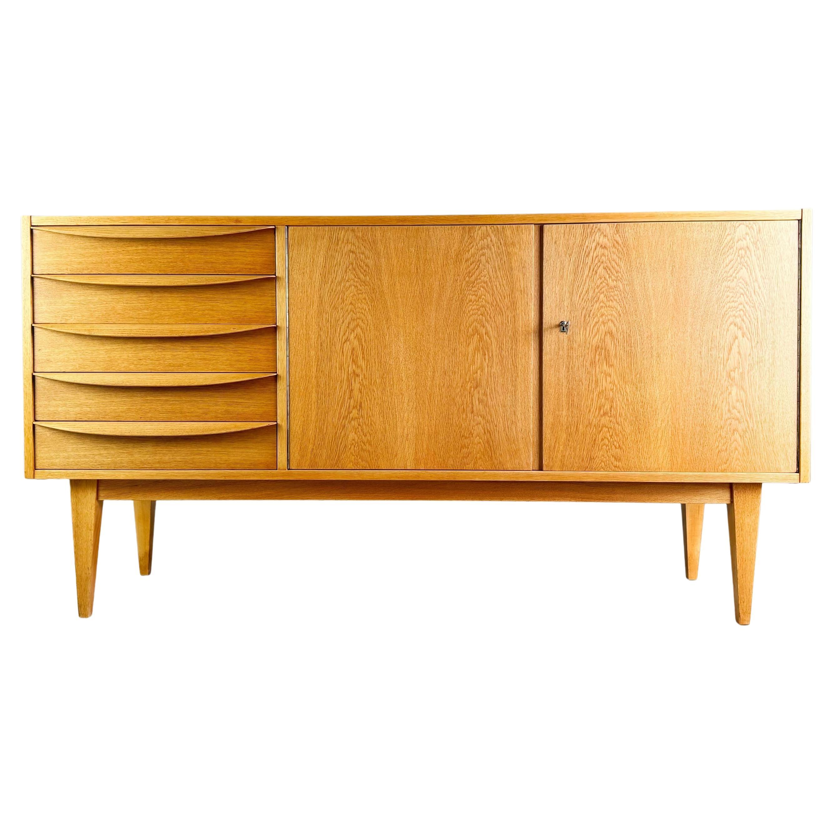 VEB DW Hellerau Sideboard 602 Vintage Franz Ehrlich Eiche