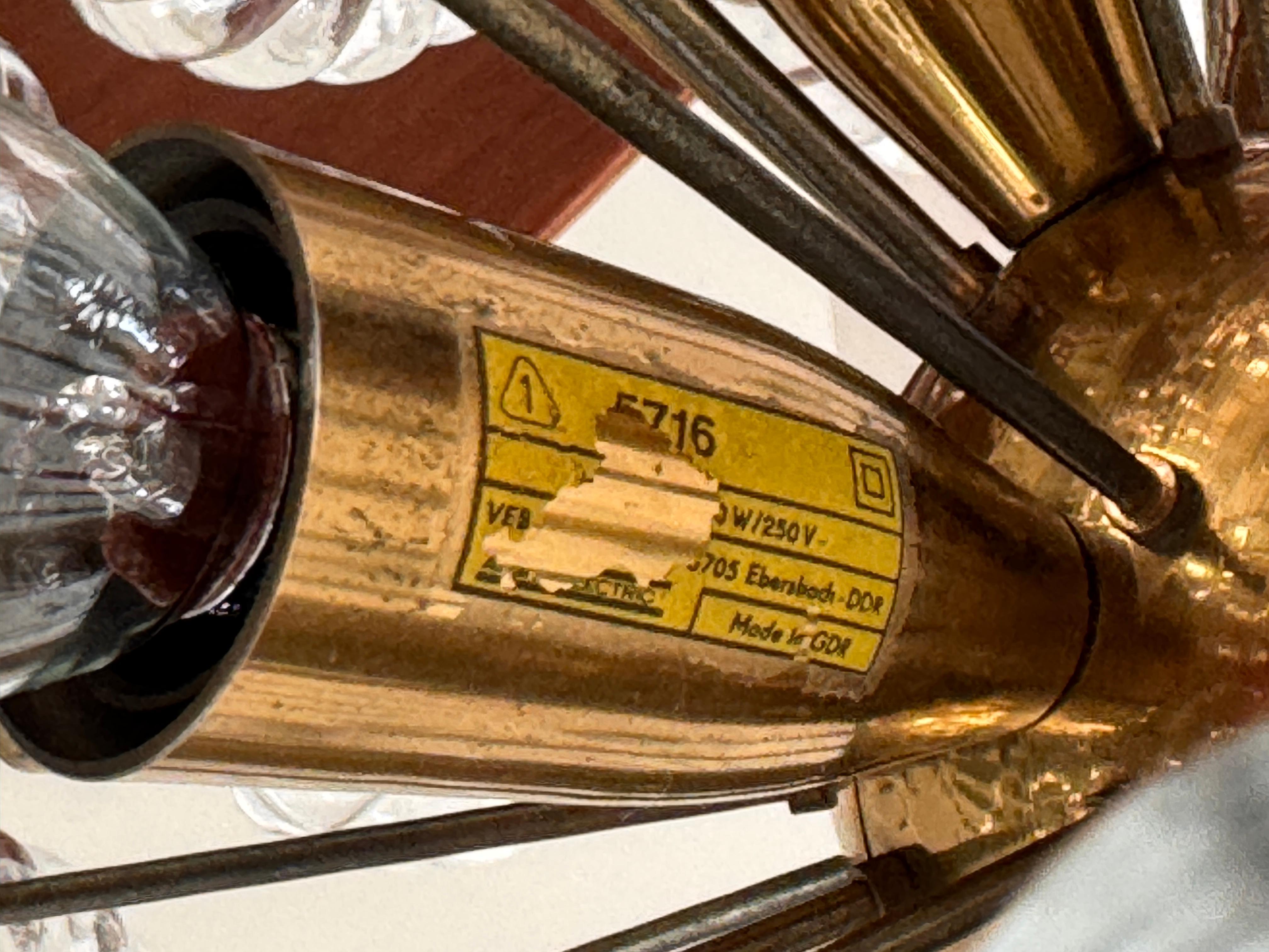 VEB Sputnik 'Dandelion' Chandelier Fleurs en verre et laiton, Allemagne 1960 en vente 6