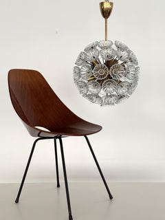 VEB Sputnik 'Dandelion' Chandelier Fleurs en verre et laiton, Allemagne 1960