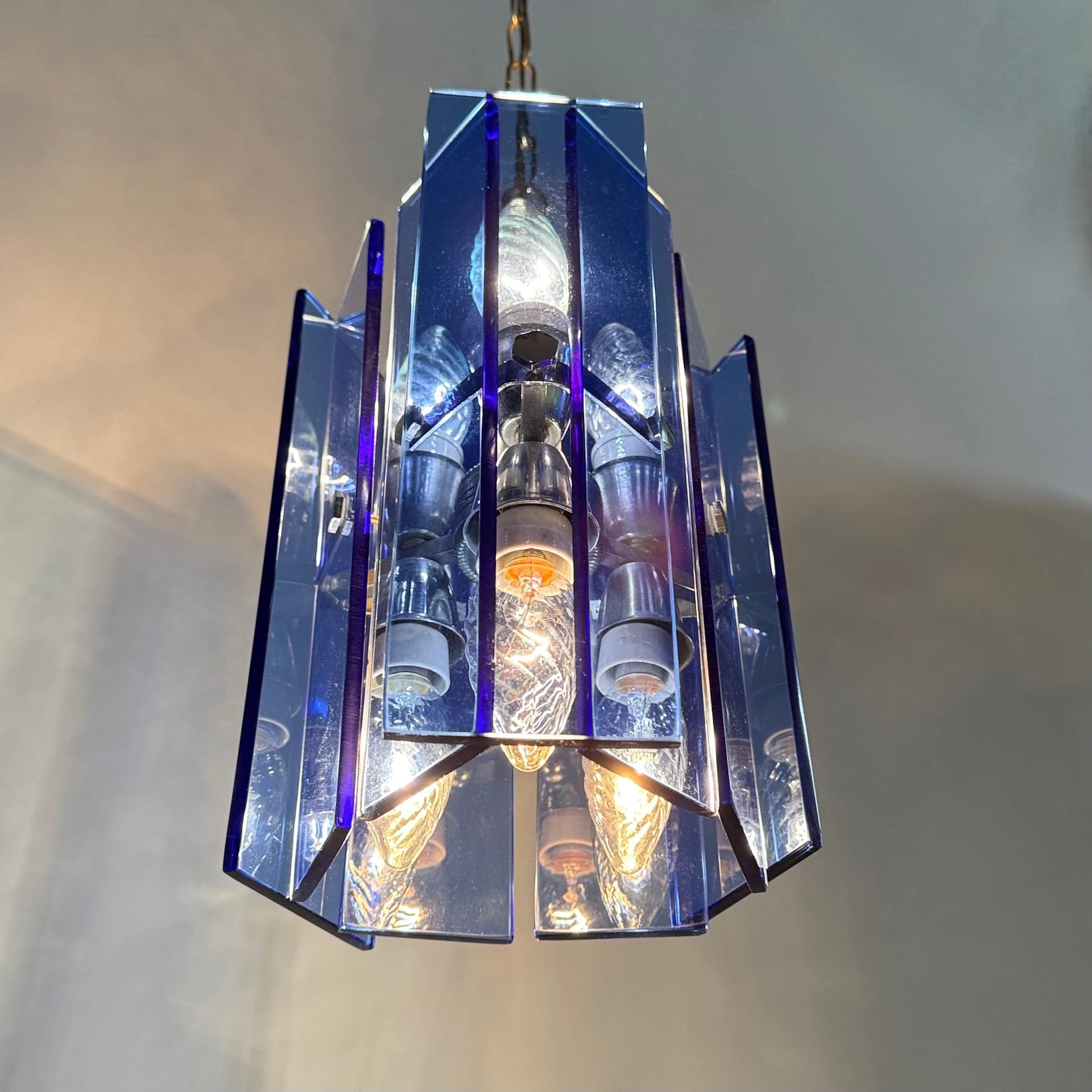 Lampada a sospensione in vetro blu Veca, Italia anni '70 In condizioni buone in vendita a Delft, NL