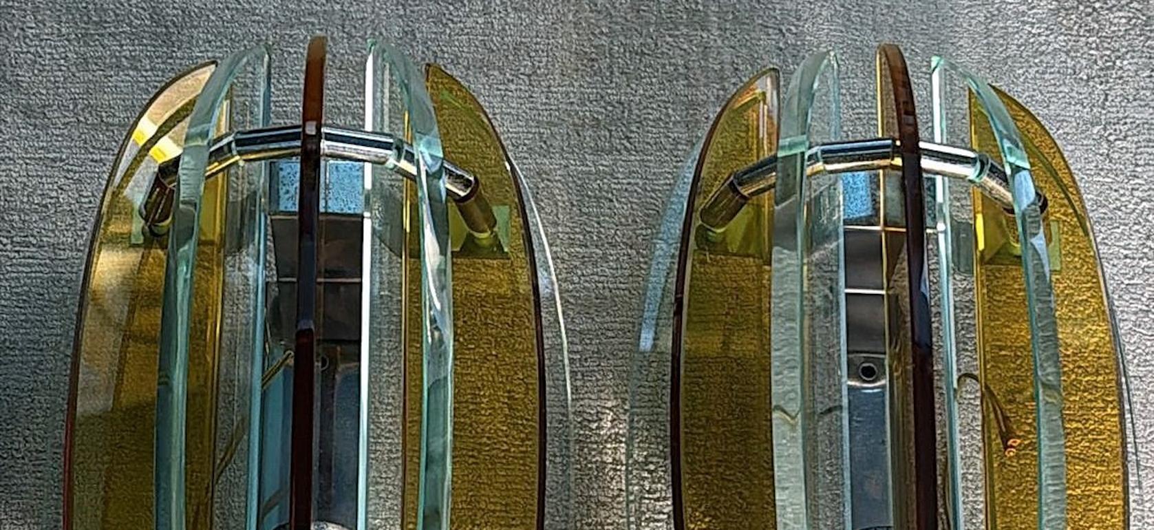 20ième siècle Paire d'appliques murales italiennes Veca pour Fontana Arte en acier et cristal en vente