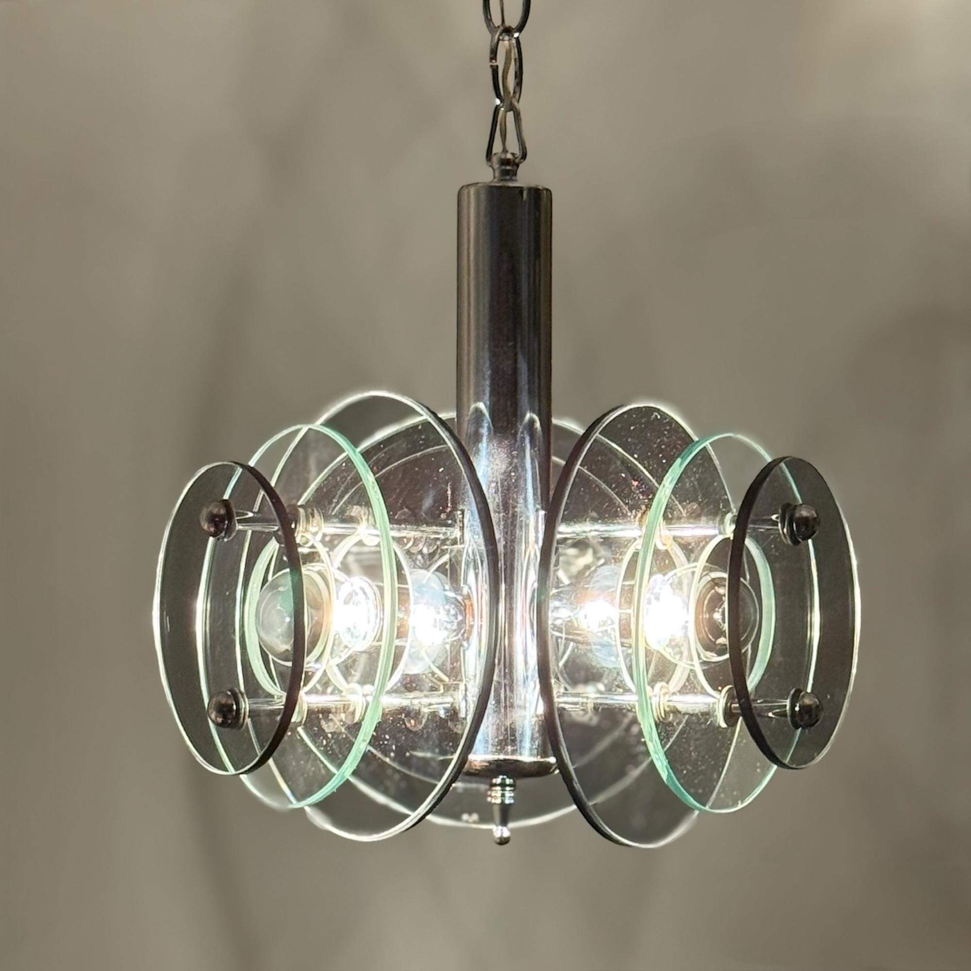 Lampada a sospensione Veca anni '70 - Design Space AGE in metallo cromato e vetro fumé in vendita 4