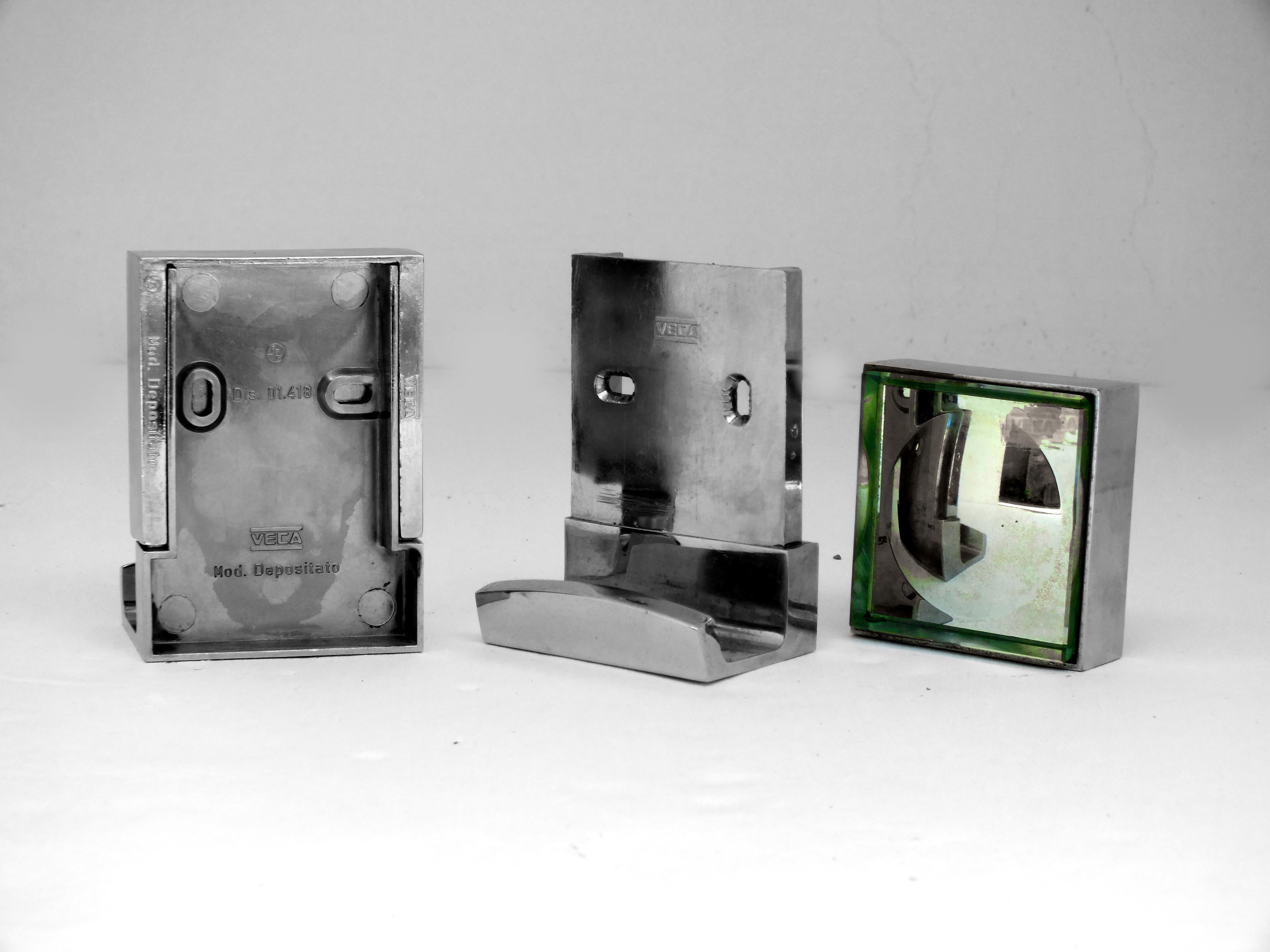 Veca Italy product bathroom set in the years '70 in the manner of Fontana Arte For Sale 6