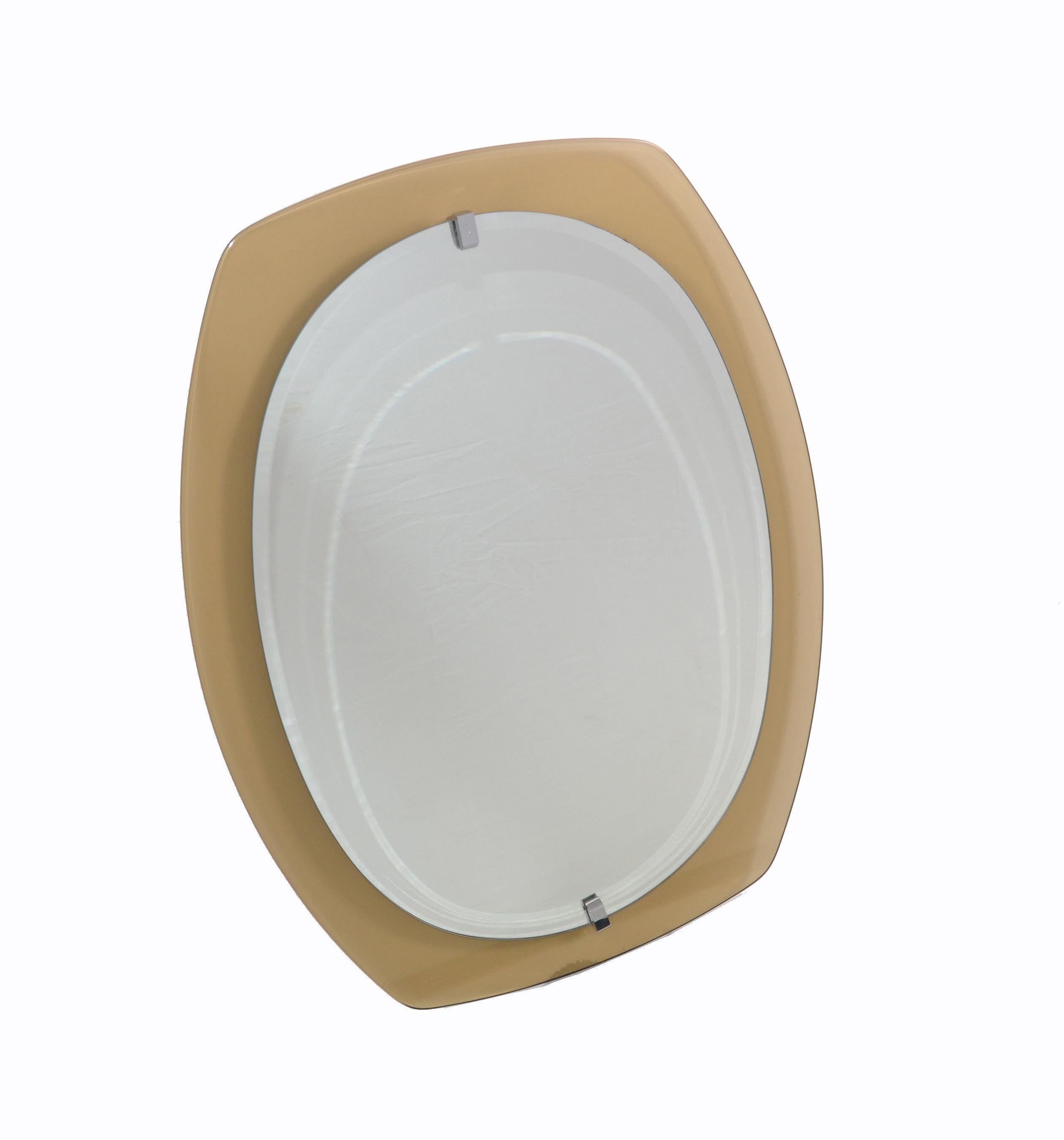 Espejo de pared biselado y cristal ahumado Veca Mid-Century Modern con cromo, Italia en Bueno estado para la venta en Miami, FL