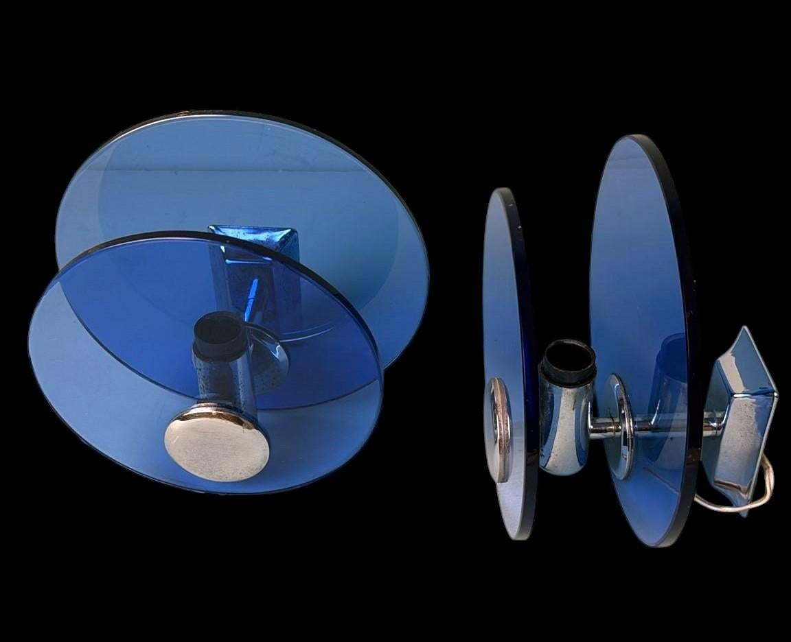 Paar italienische Wandleuchter aus blauem Glas und vernickeltem Messing im Veca-Stil (Italienisch) im Angebot