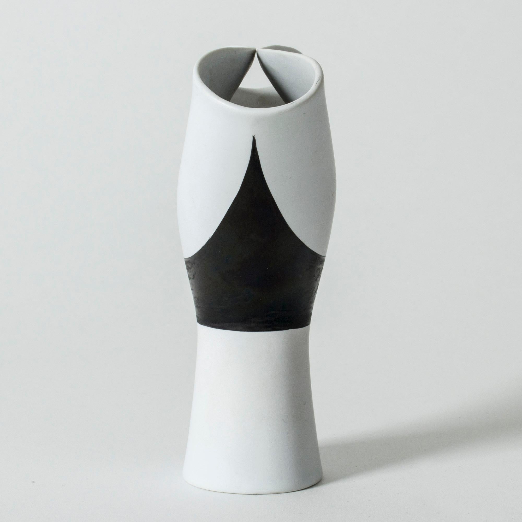 Veckla-Vase von Stig Lindberg (Skandinavische Moderne) im Angebot