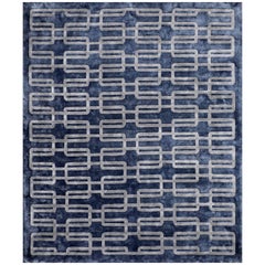 VECTOR Handgetufteter moderner geometrischer Seidenteppich in blauer Farbe von Hand