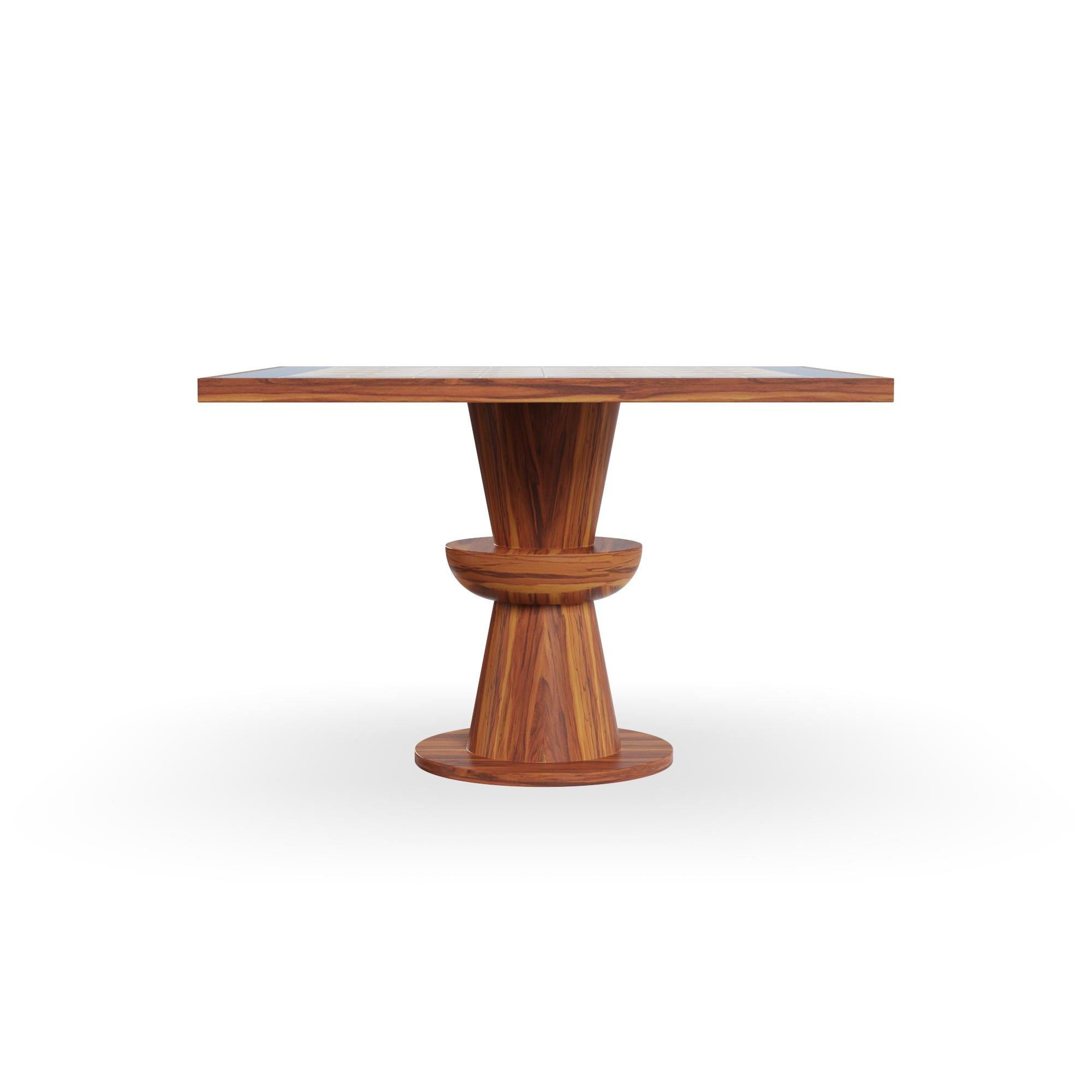 Mesa de comedor de exterior Vedrà de madera de iroko con tablero de baldosas cerámicas Sun Portugués en venta