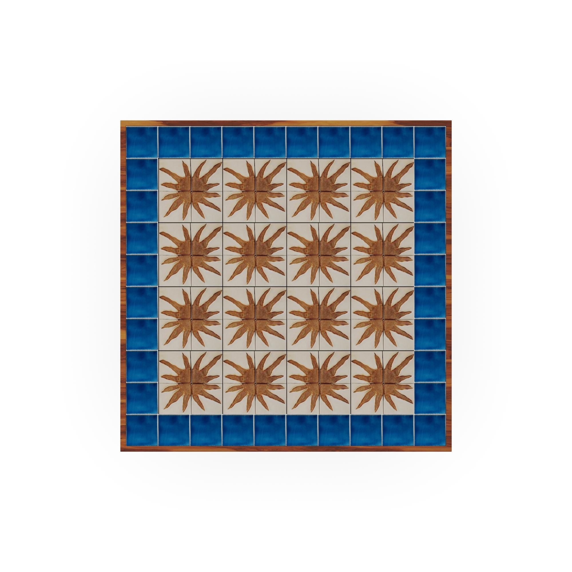 Mesa de comedor de exterior Vedrà de madera de iroko con tablero de baldosas cerámicas Sun Glaseado en venta