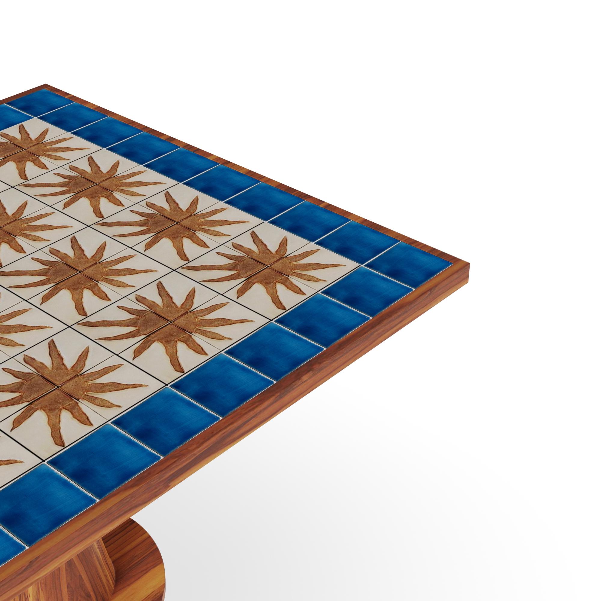 Mesa de comedor de exterior Vedrà de madera de iroko con tablero de baldosas cerámicas Sun en Nuevo estado para la venta en Carvalhosa, PT