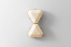 Vega Due, applique da parete/soffitto in Onice di Matthew Fairbank