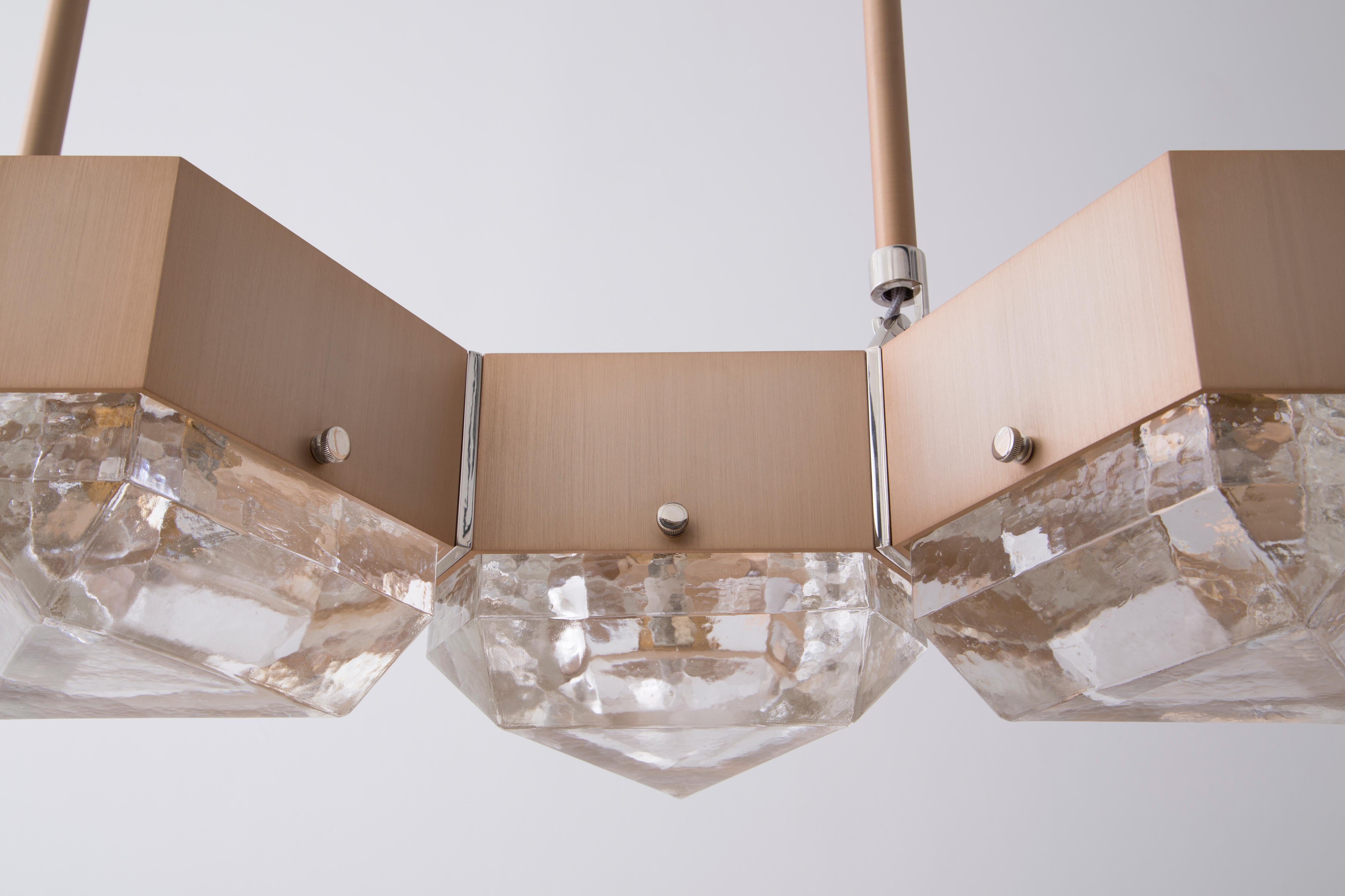 XXI secolo e contemporaneo Vega Linear Six in vetro fuso di Matthew Fairbank in vendita
