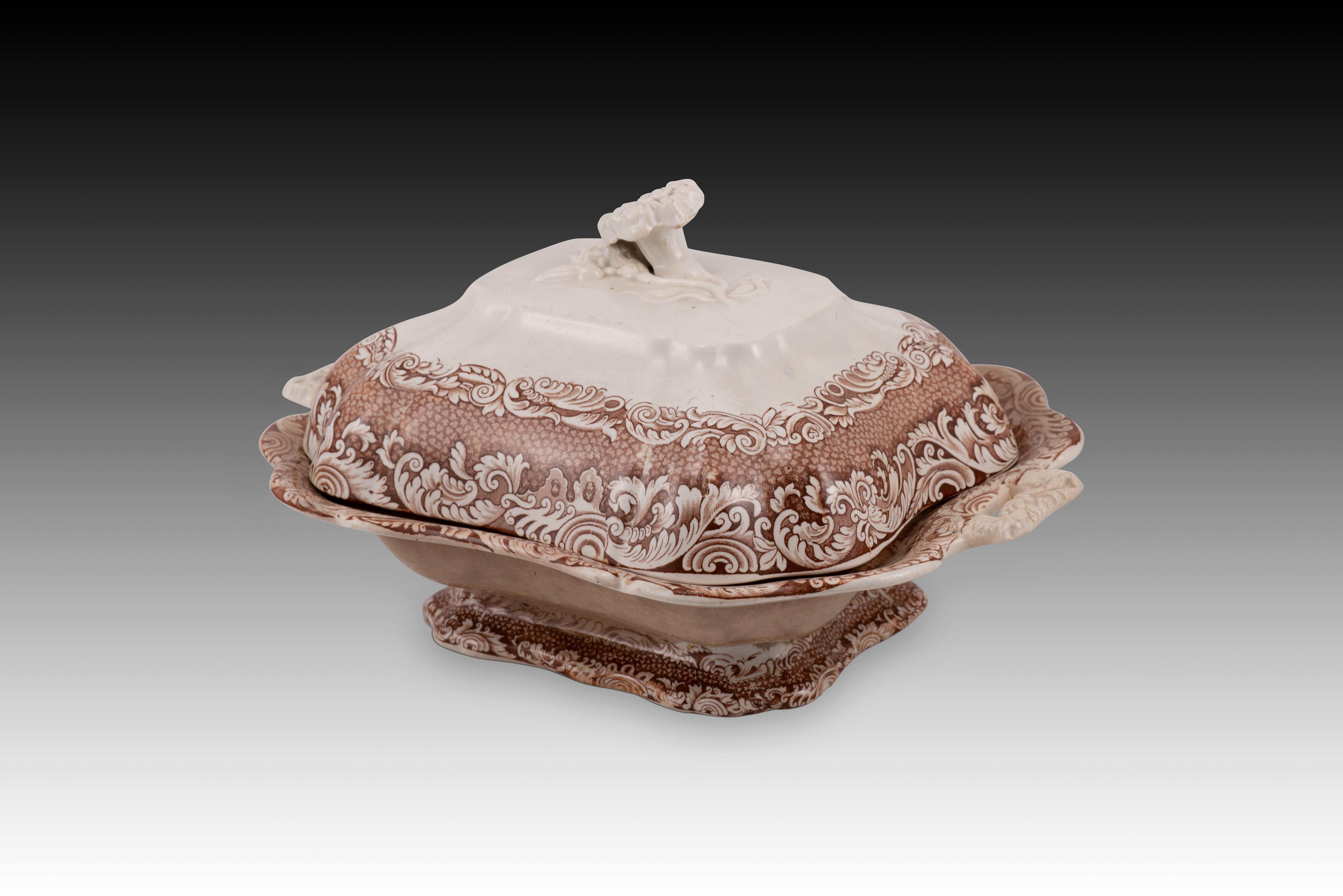 Neoclassical Revival Vegetable bowl with lid, Morro Castle, Havana, Cuba. Sargadelos, 19th cent. For Sale