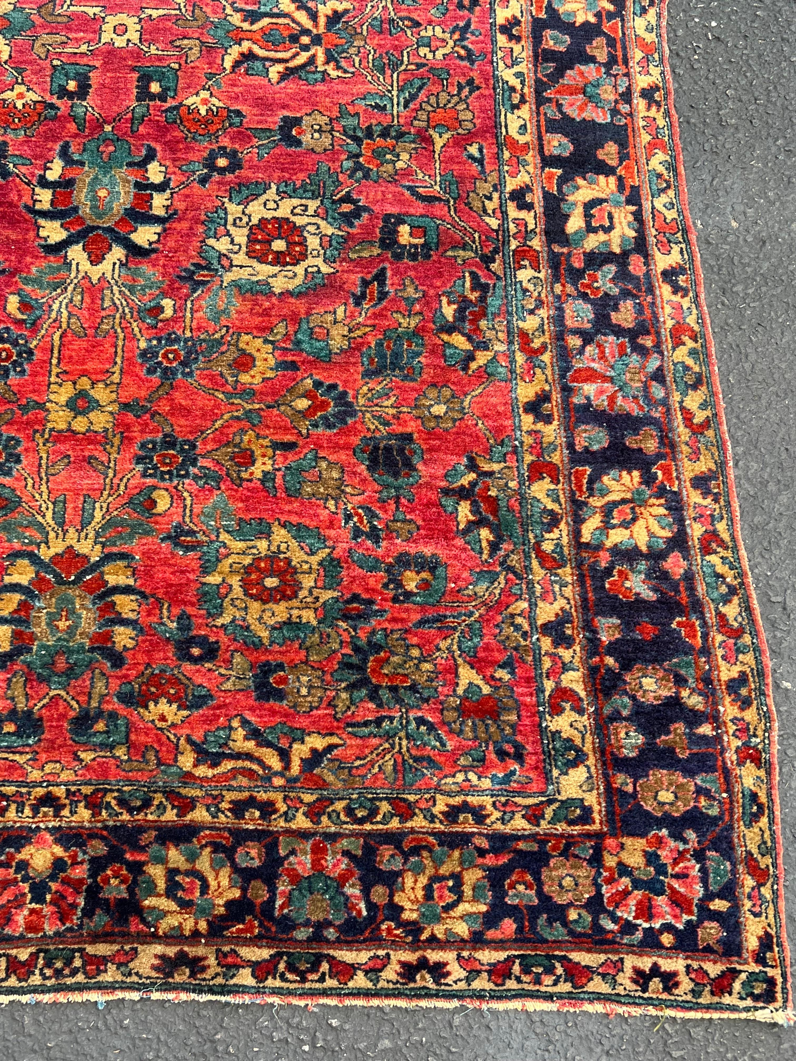 Vegetable Dyed Mid 20th Century Persian Rug 5' x 7' For Sale 6