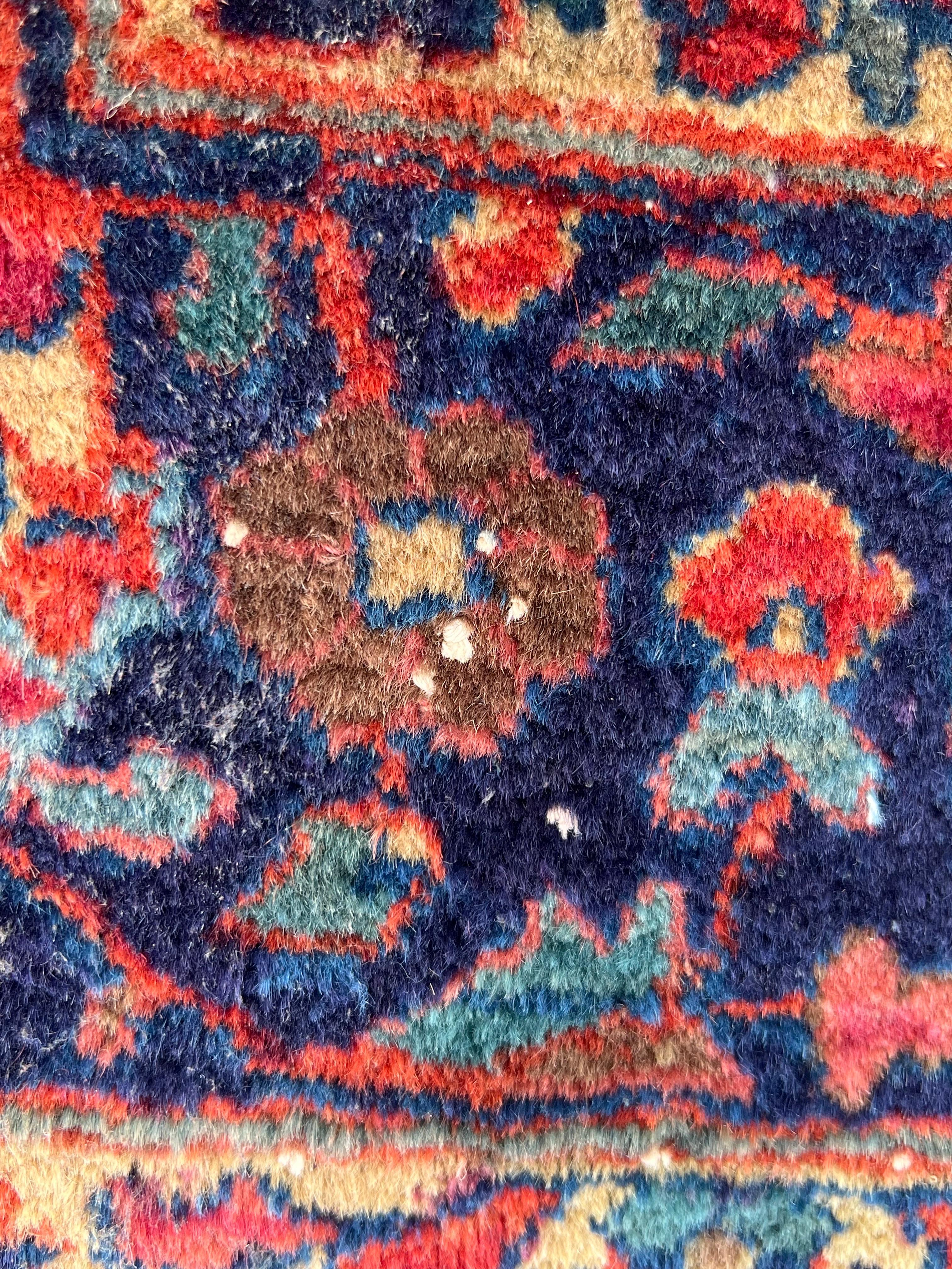 Vegetable Dyed Mid 20th Century Persian Rug 5' x 7' For Sale 7