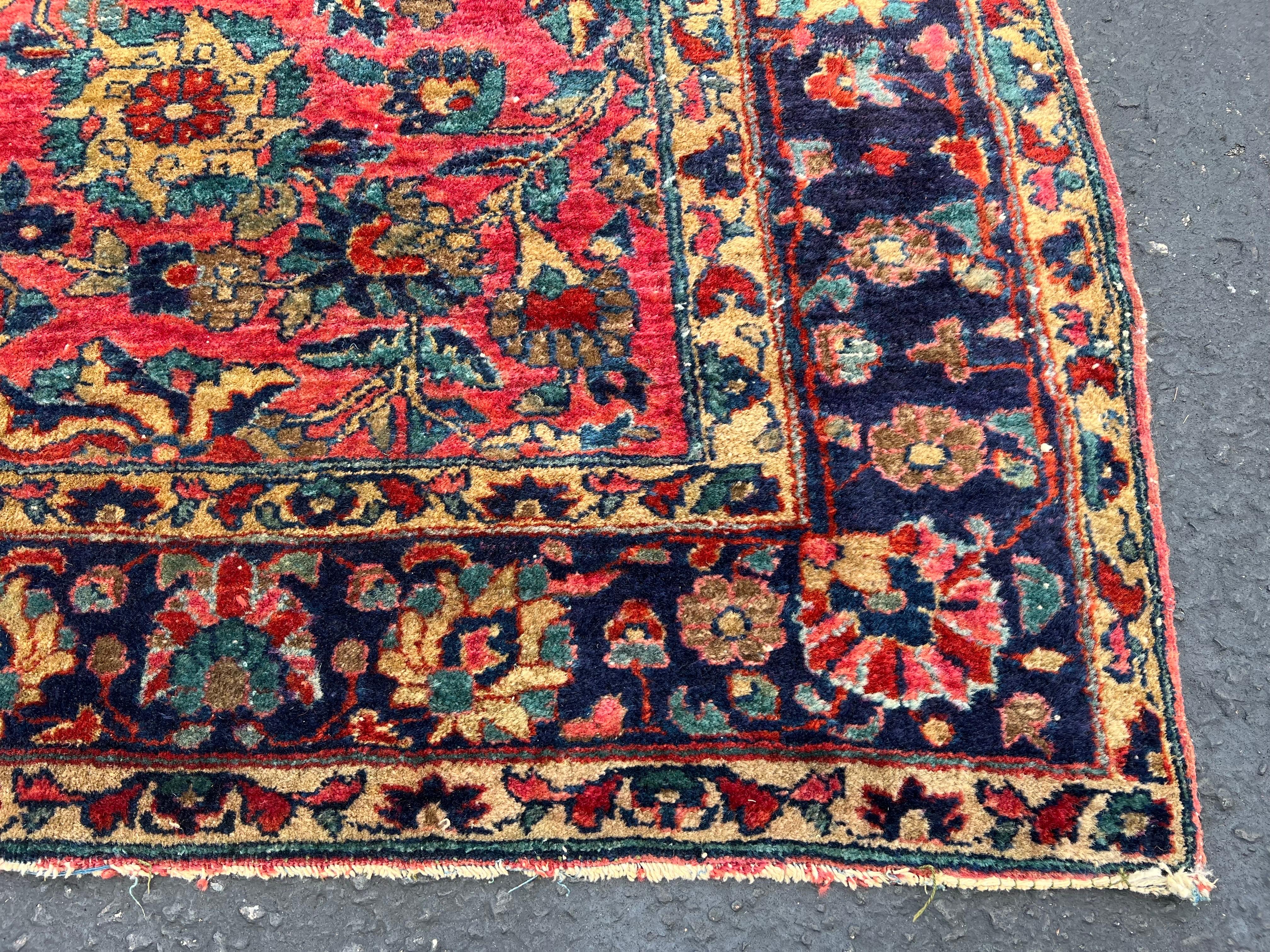 Vegetable Dyed Mid 20th Century Persian Rug 5' x 7' For Sale 11