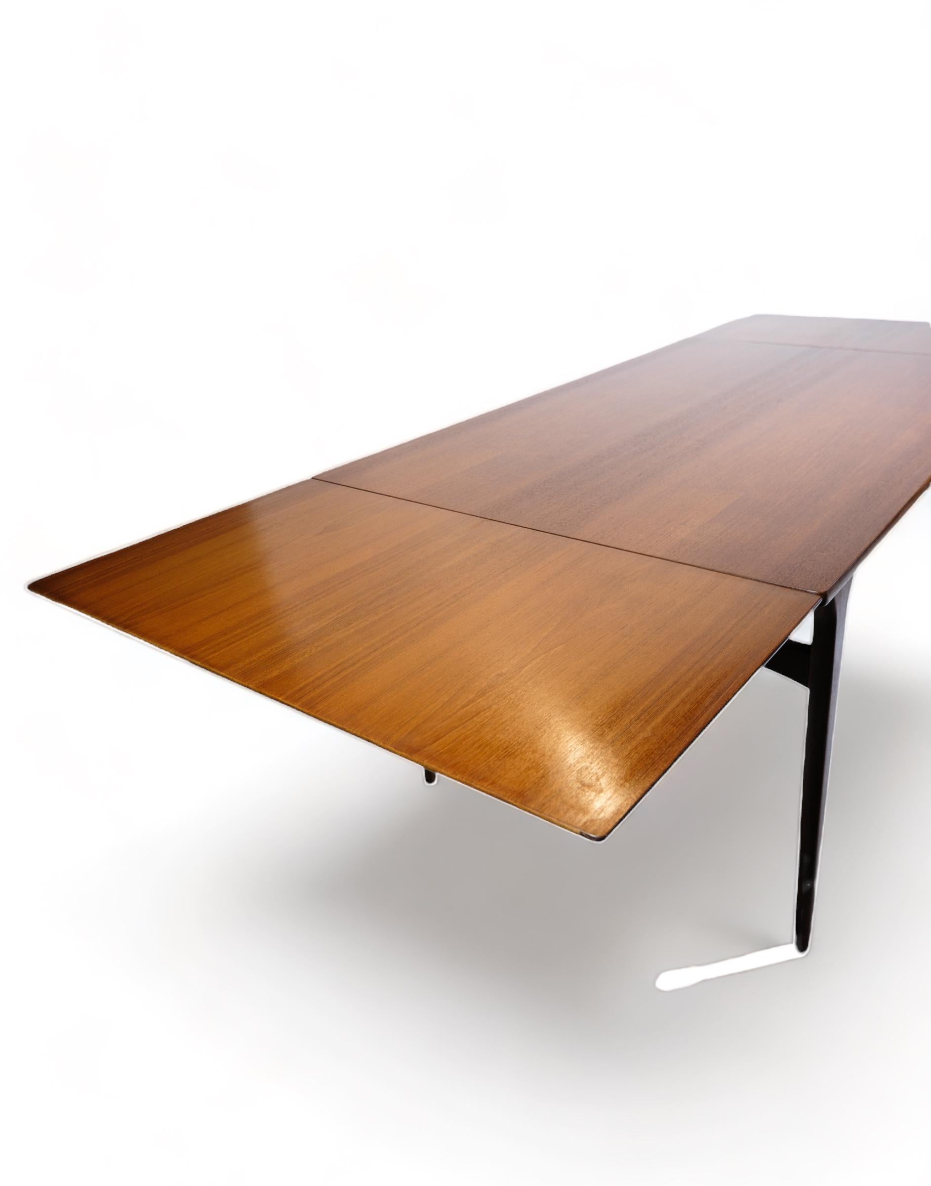 Vejle Møbelfabrik's 1960s Danish Design Dining Table with Dutch Extension For Sale 2