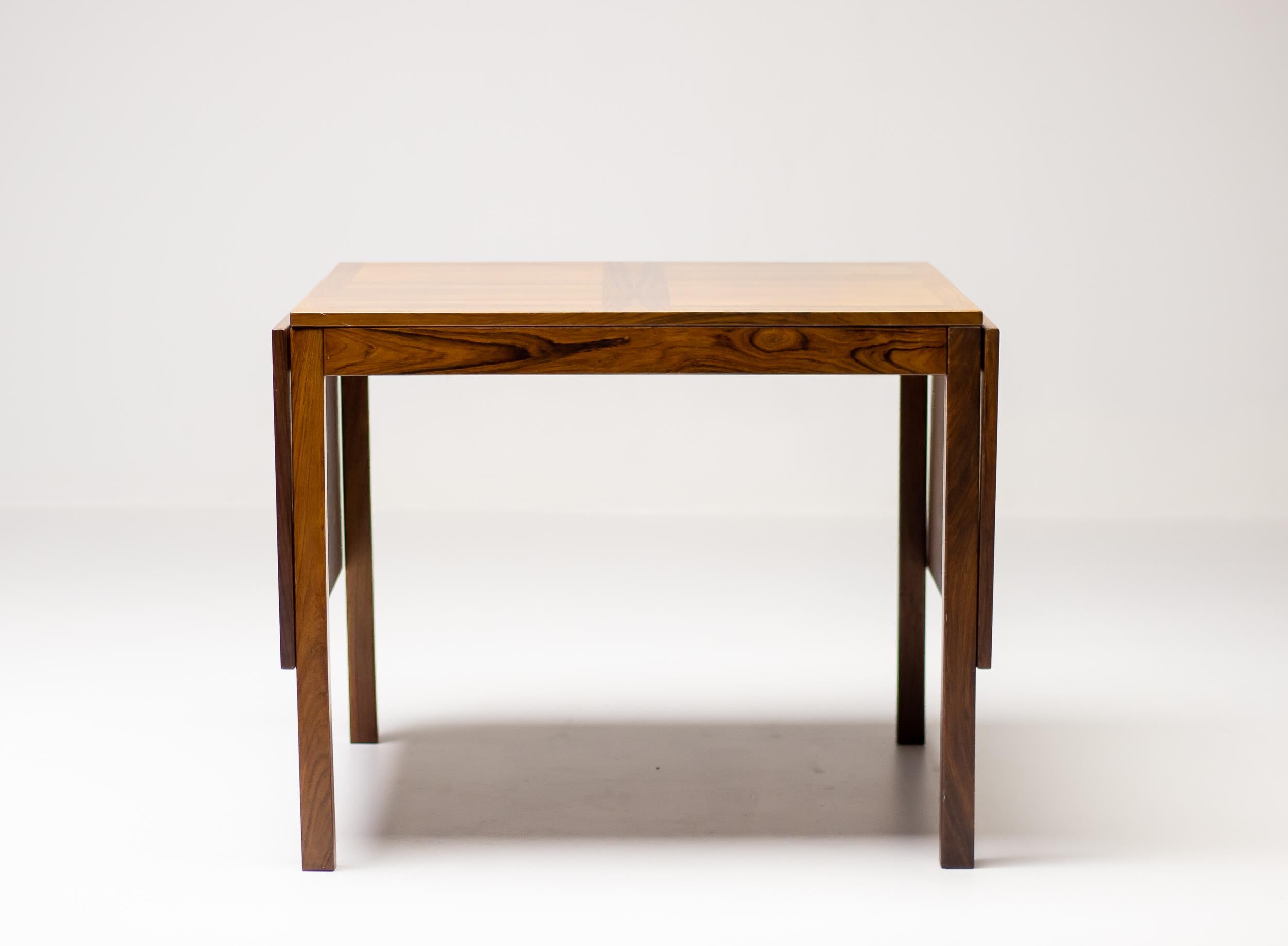Bois de rose Vejle Rosewood Drop-Leaf Dining Table - Danish Mid-Century Modern Elegance en vente