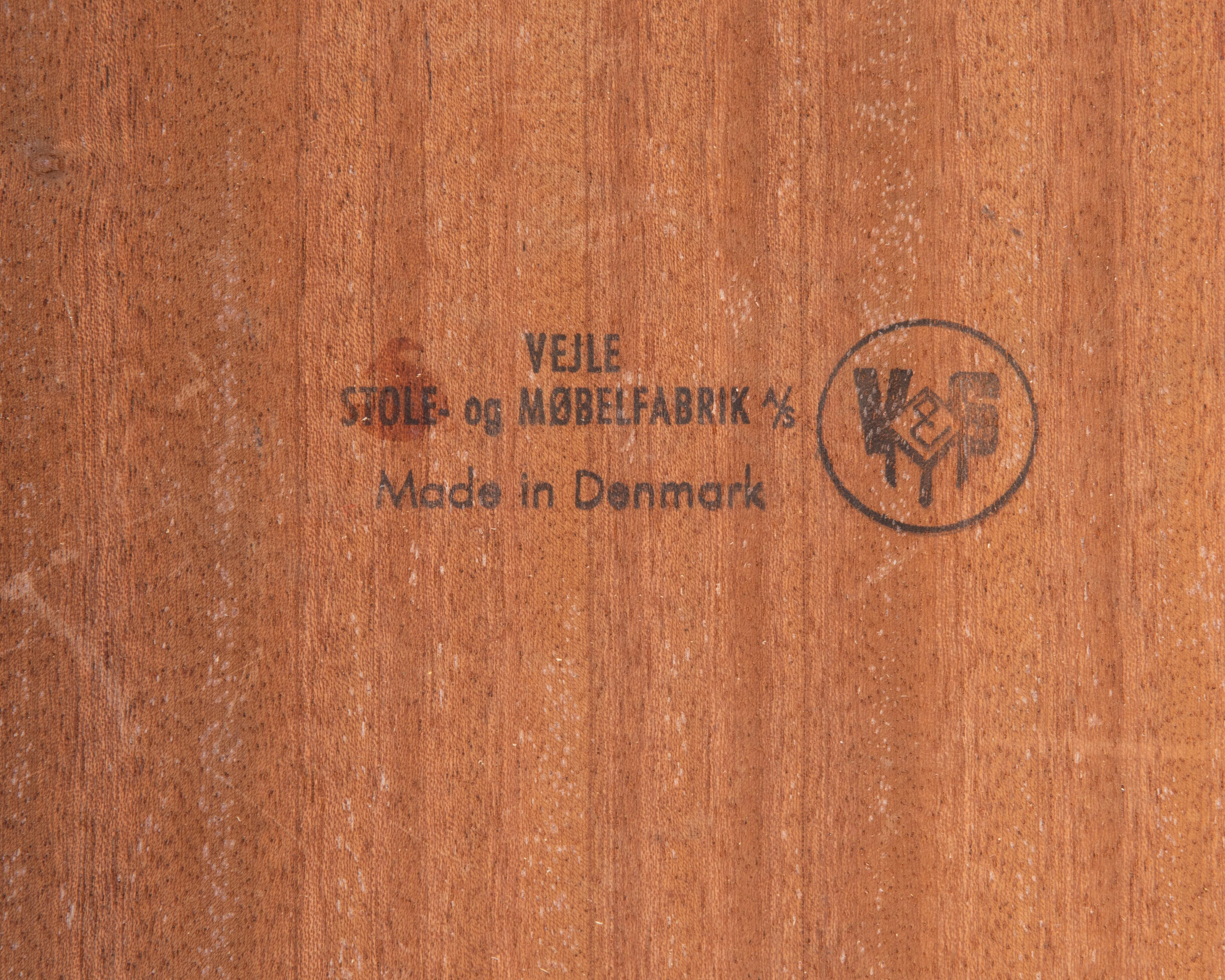 Vejle Stole & Møbelfabrik Tavolini da caffè laterali in teak danese in vendita 6