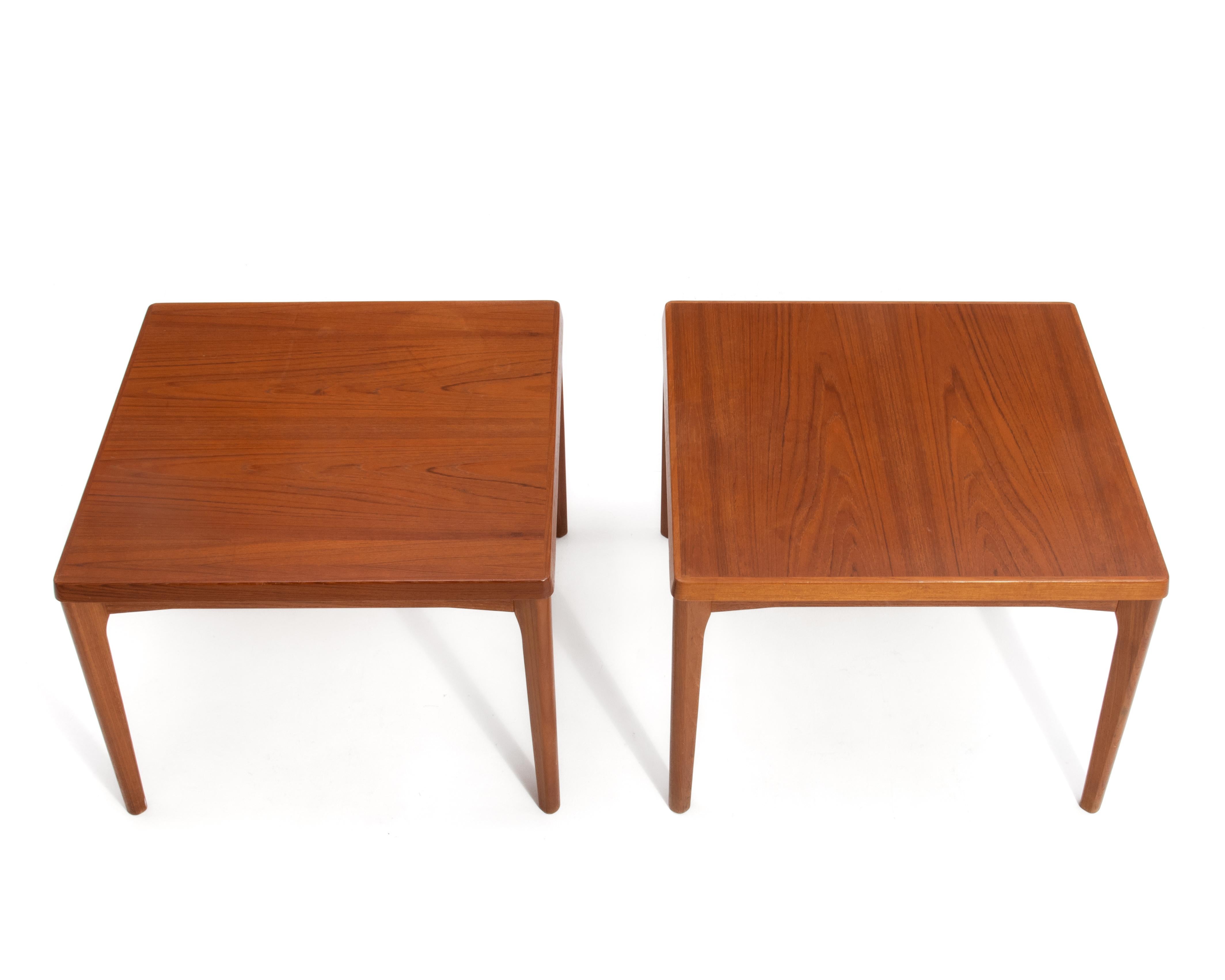 Teak Vejle Stole & Møbelfabrik Tavolini da caffè laterali in teak danese in vendita