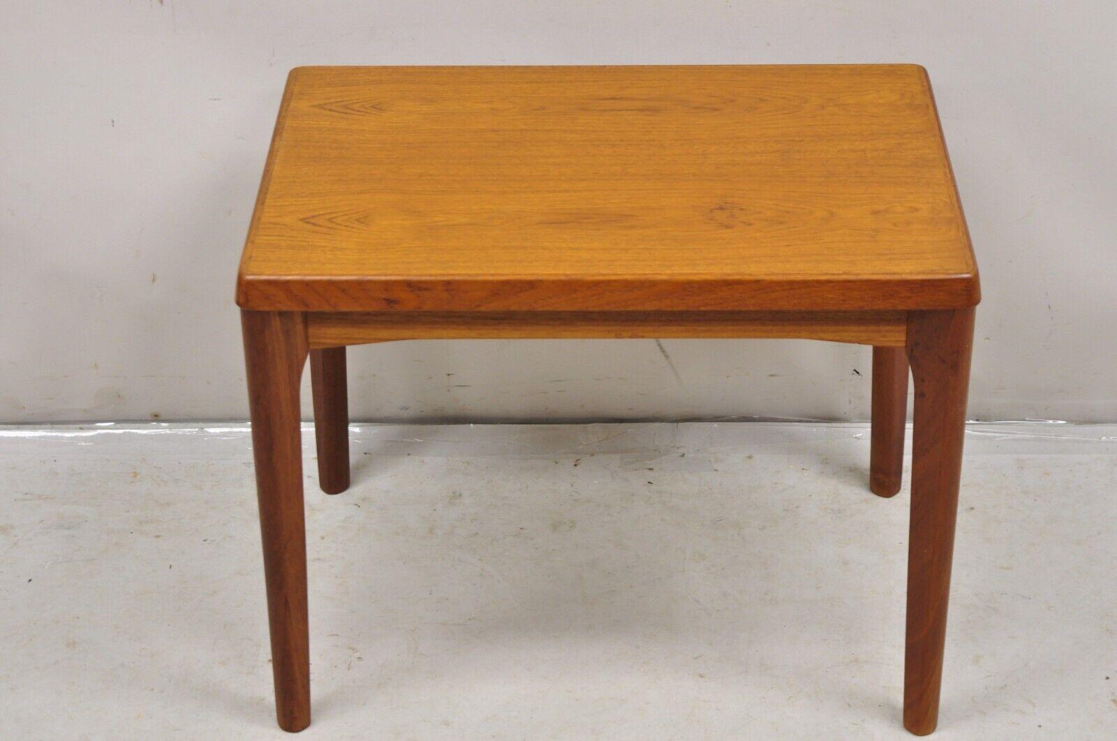 Vejle Stole Møbelfabrik Mid Century Danish Modern Teak Wood Side End Table For Sale 6