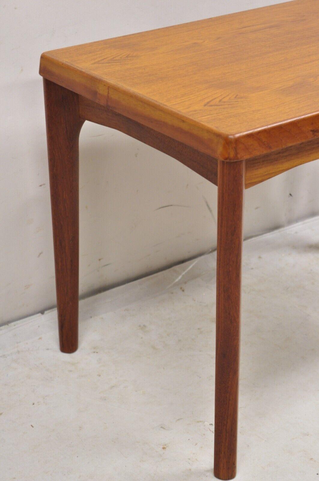Mid-20th Century Vejle Stole Møbelfabrik Mid Century Danish Modern Teak Wood Side End Table For Sale