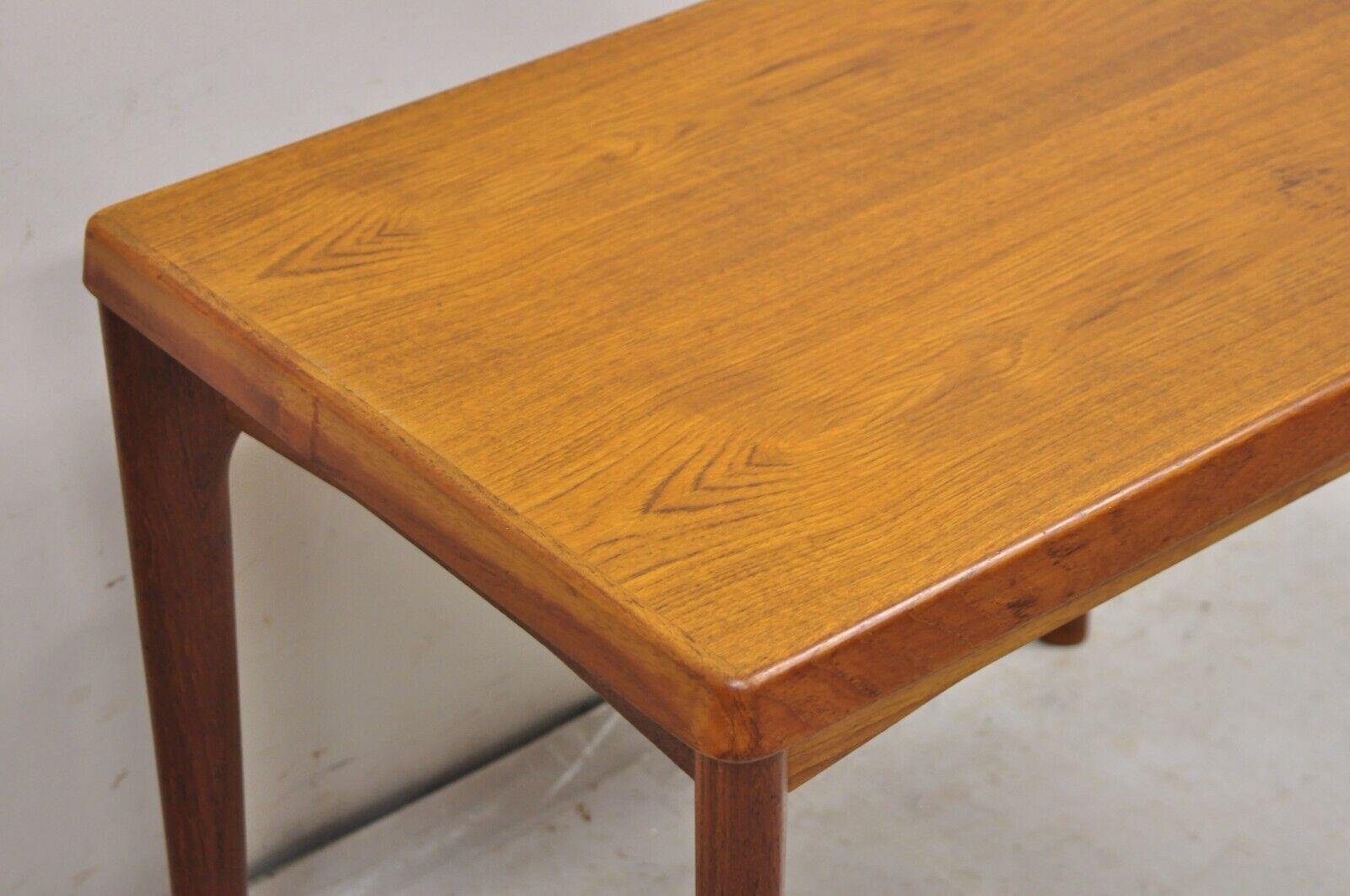 Vejle Stole Møbelfabrik Mid Century Danish Modern Teak Wood Side End Table For Sale 1