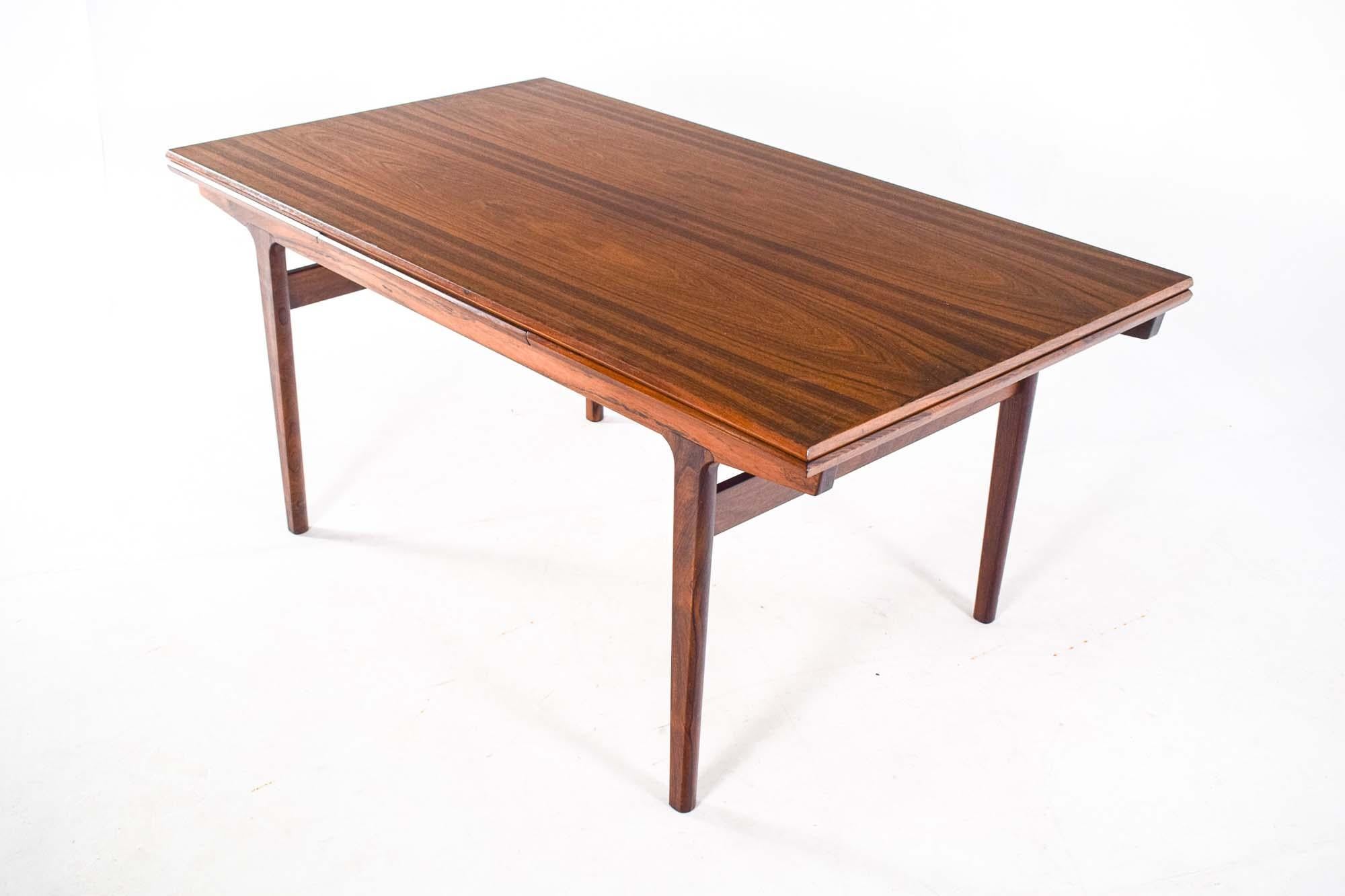 Danish Vejle Stole Mobelfabrik Mid Century Rosewood Extension Dining Table For Sale